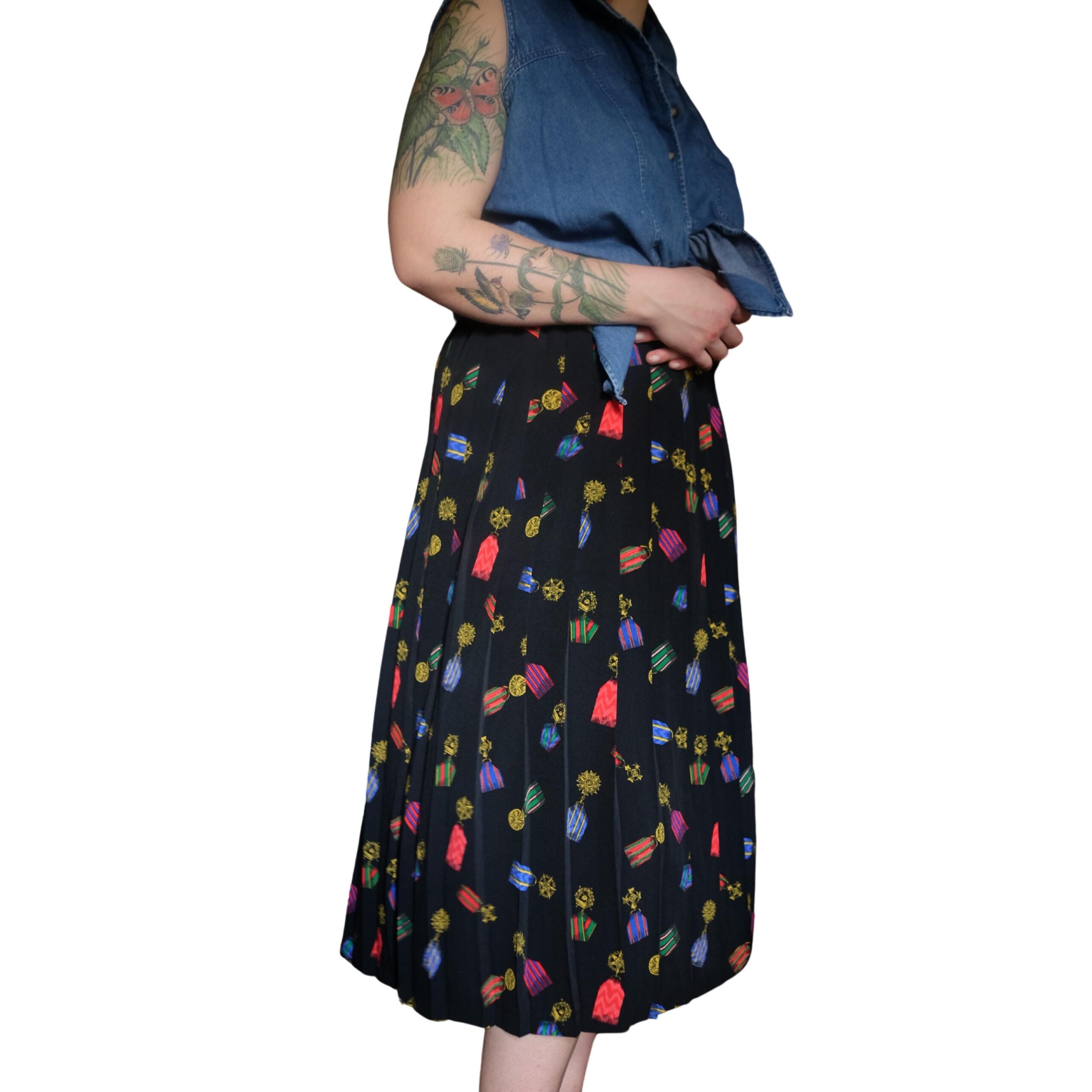 Vintage Black Pleated Skirt with Medals Pattern - Image 7