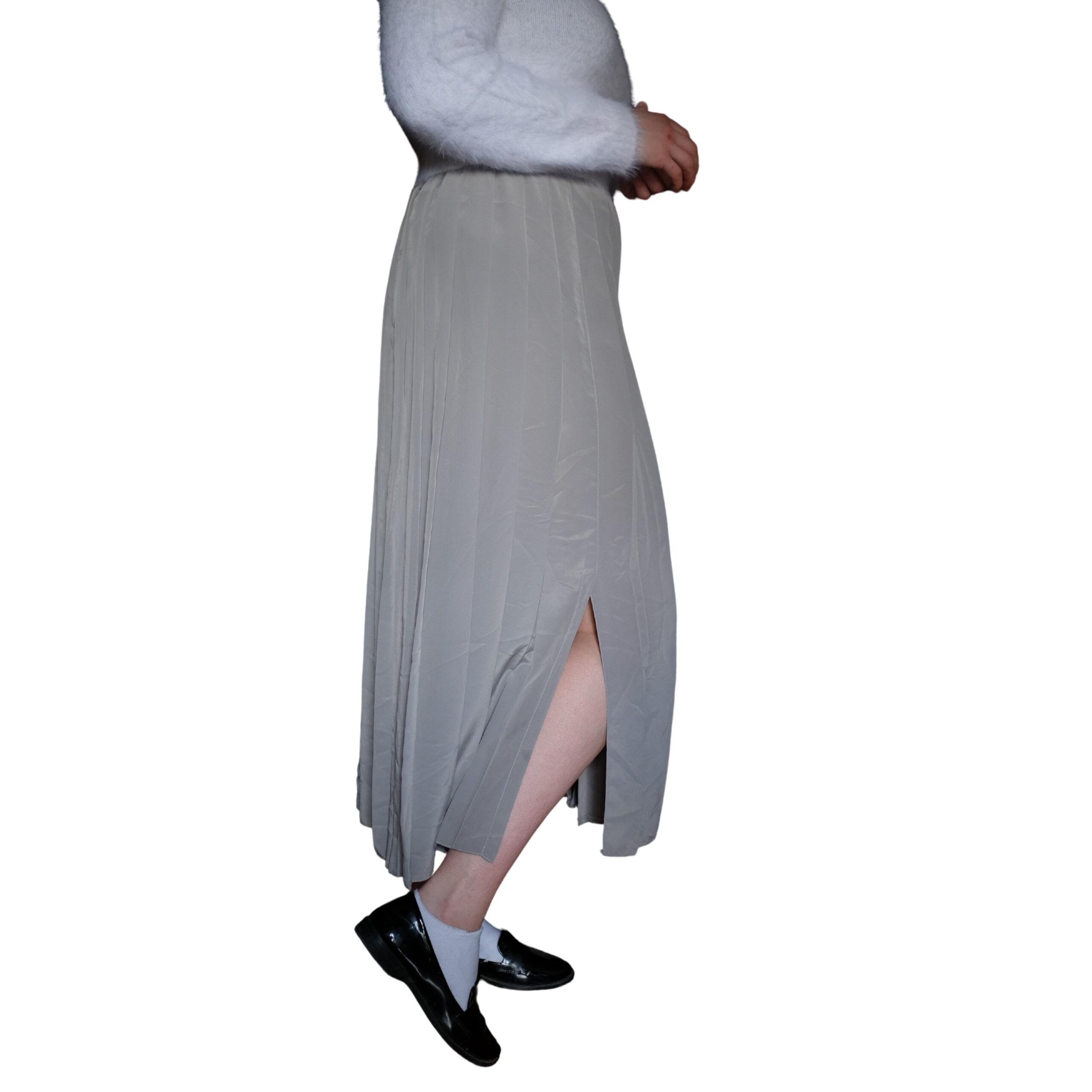 Vintage Grey Pleated Skirt with Slits - Image 5