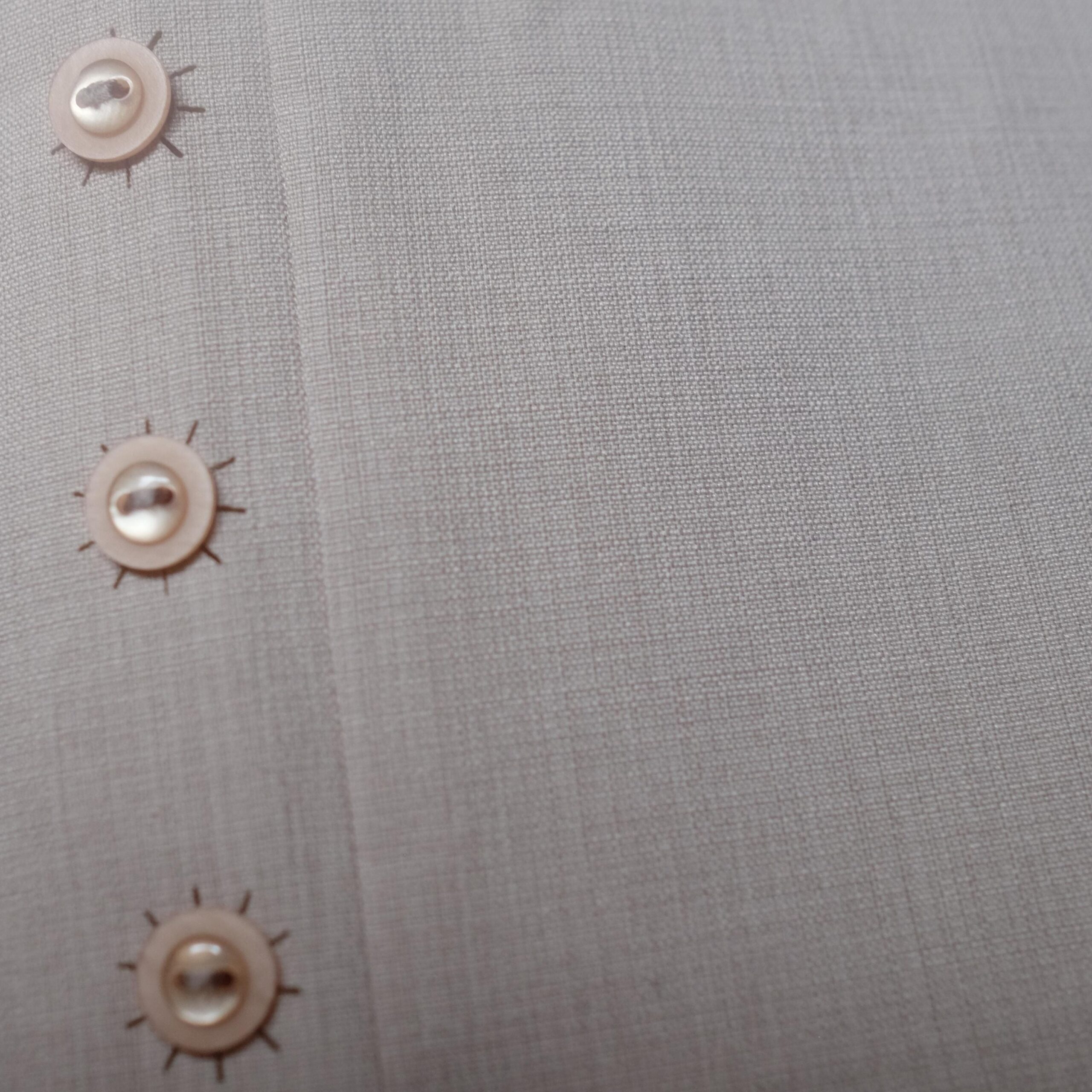 Vintage Below the Knee Cream Pencil Skirt with Intricate Details - Image 9