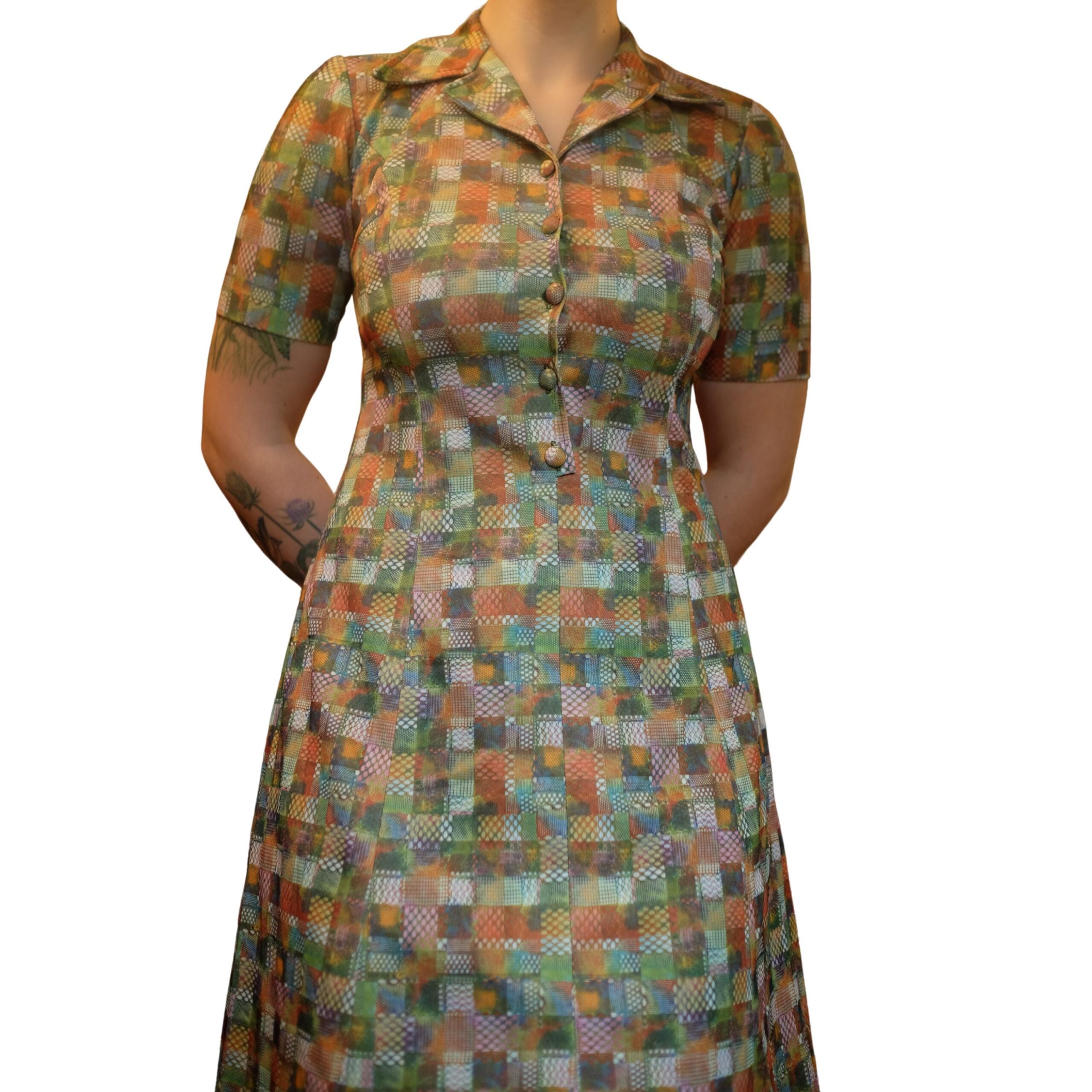 Vintage Brown Fitted 80s Dress with Abstract Pattern - Image 3