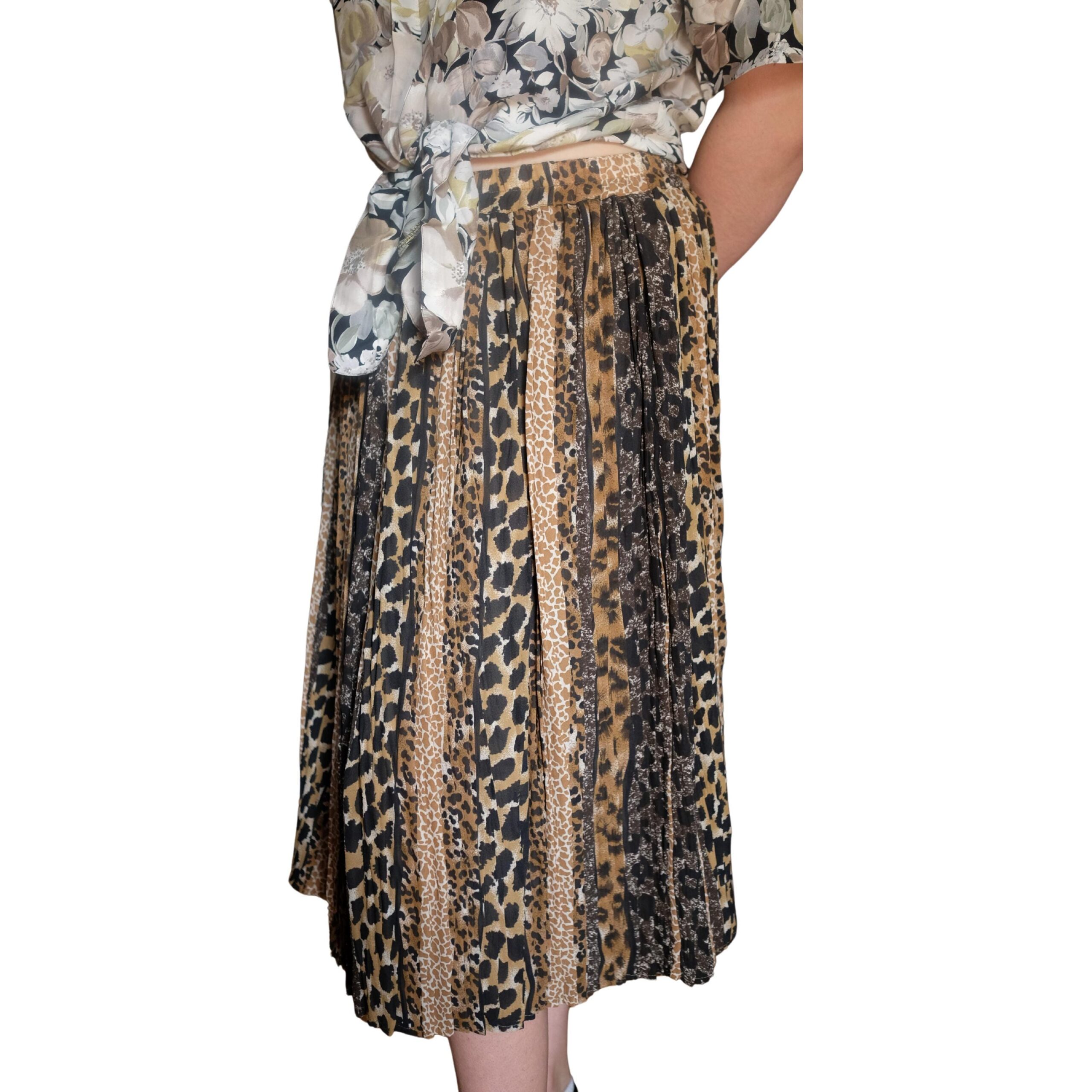 Vintage Leopard Print Pleated Skirt - Image 2