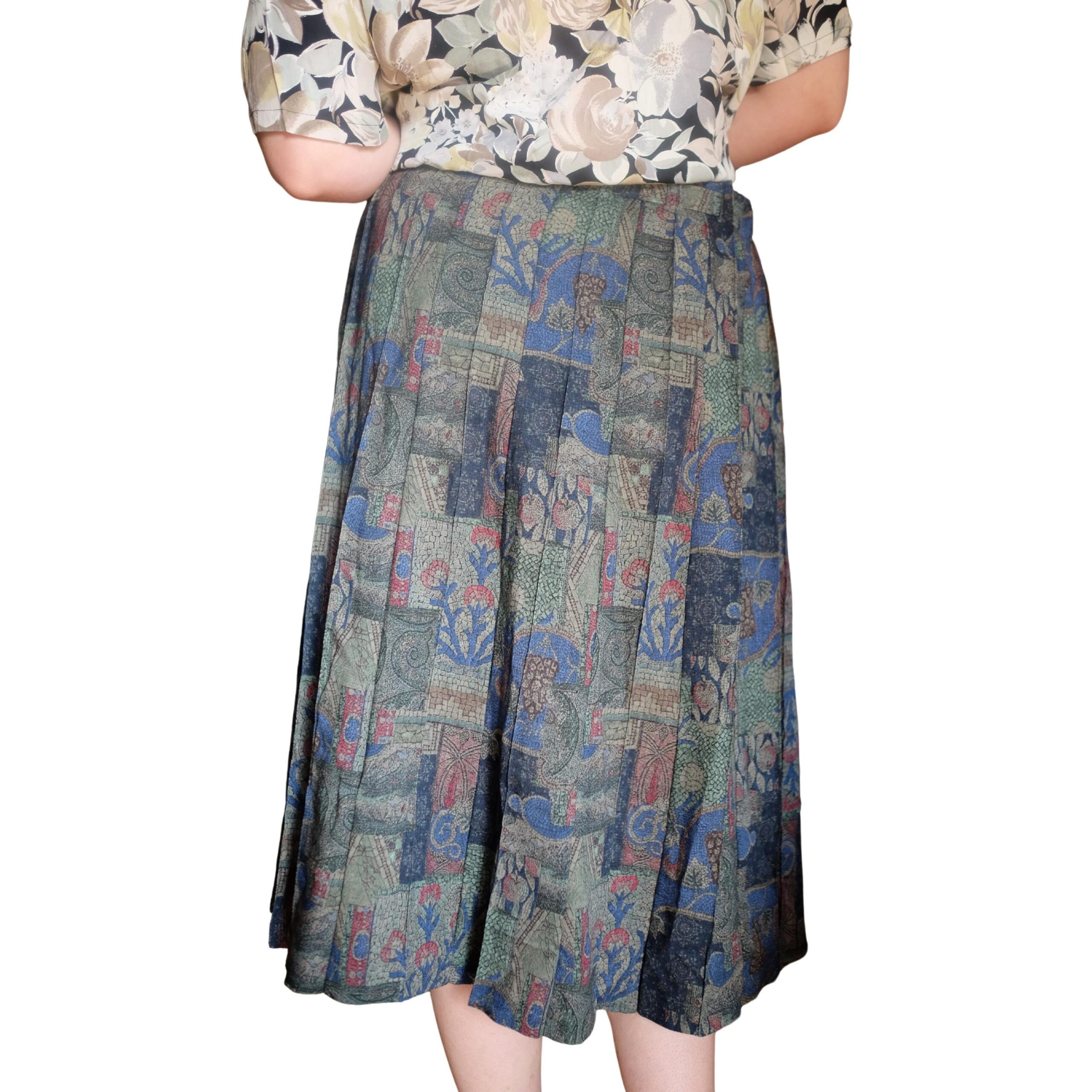 Vintage Wool Floral Pleated Skirt in Earthy tones and blue - Image 3