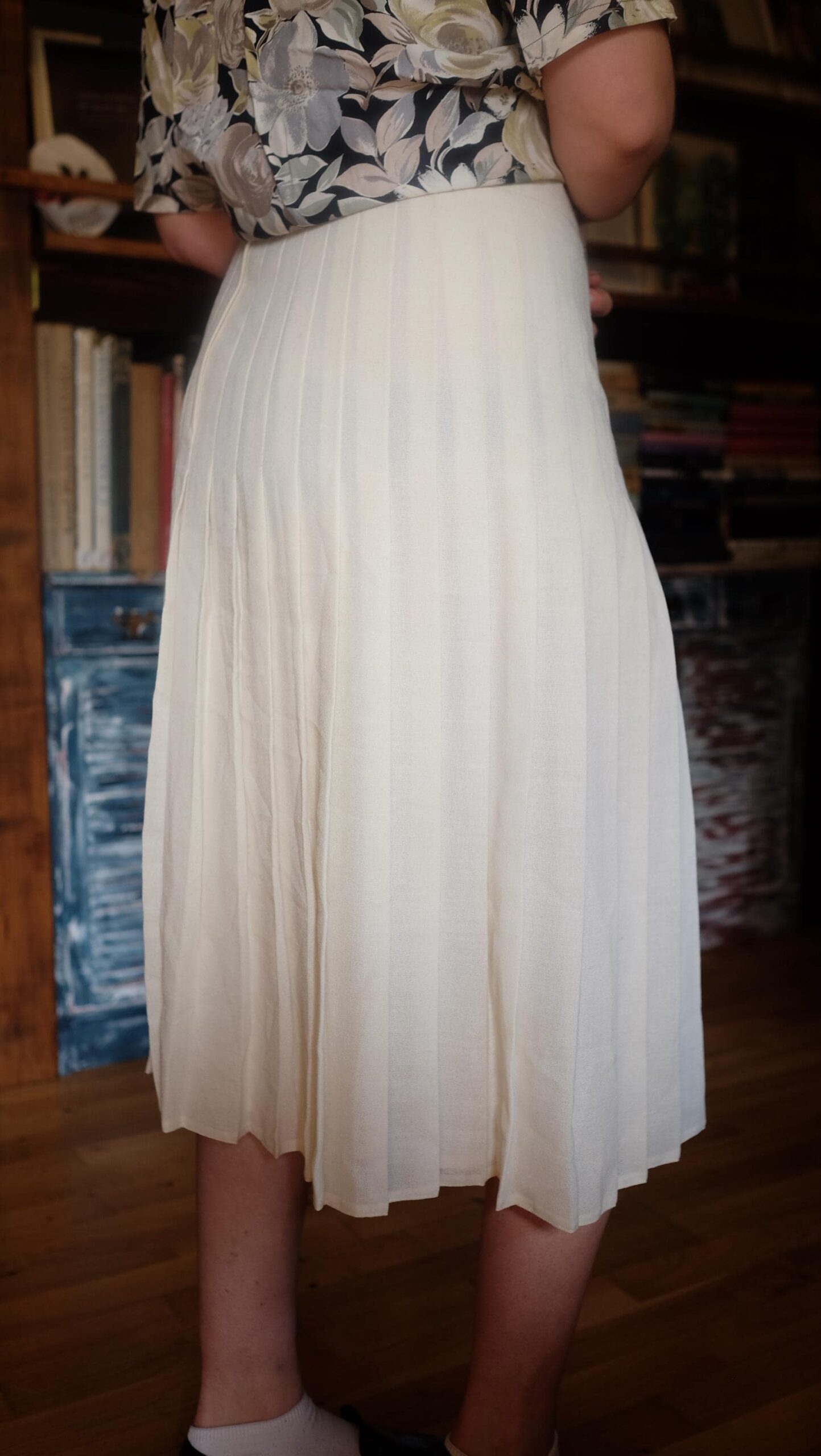 Vintage White Pleated Skirt, Minimalistic skirt Old Money Skirt - Image 10
