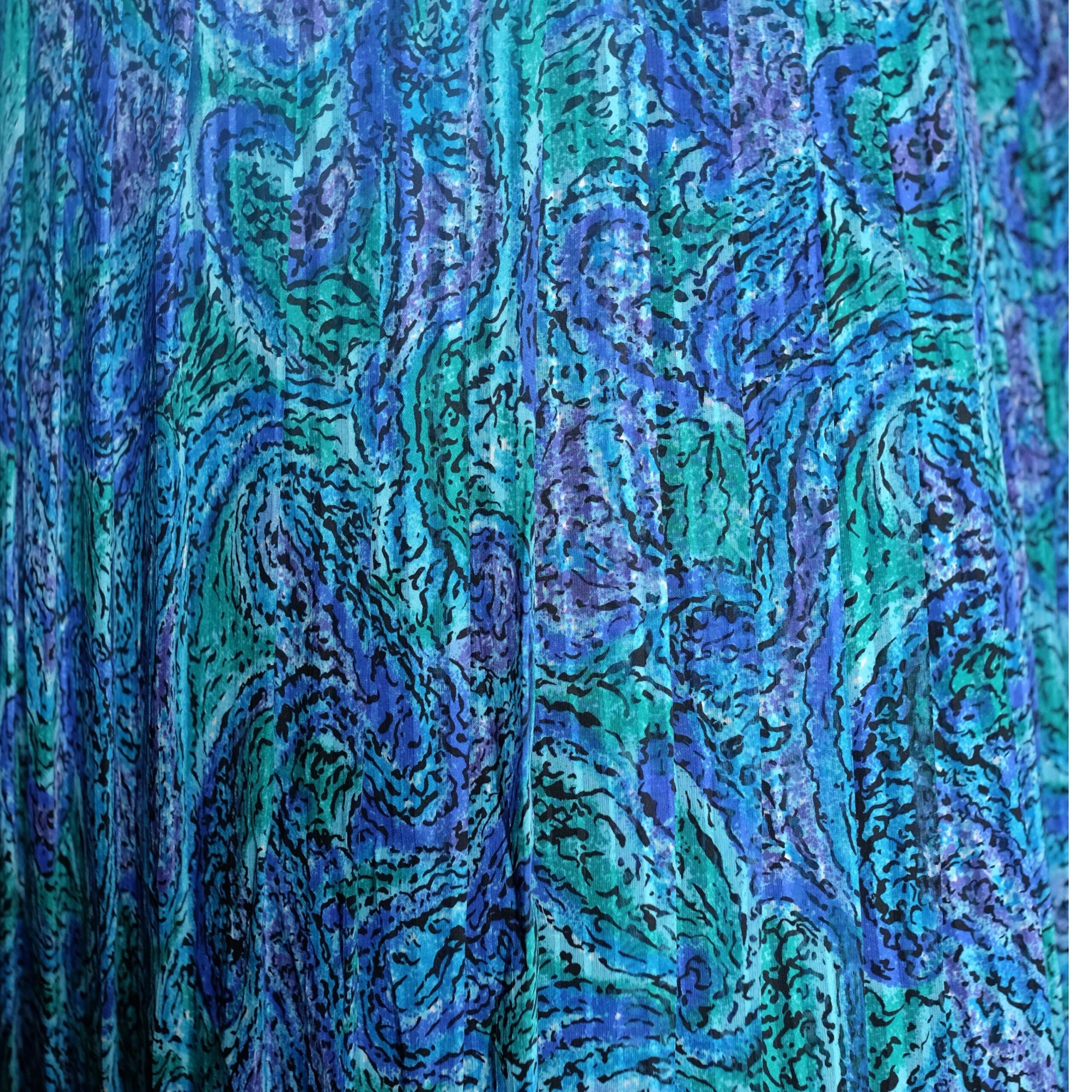 Vintage Blue Floral Mid-Calf Pleated Skirt - Image 7