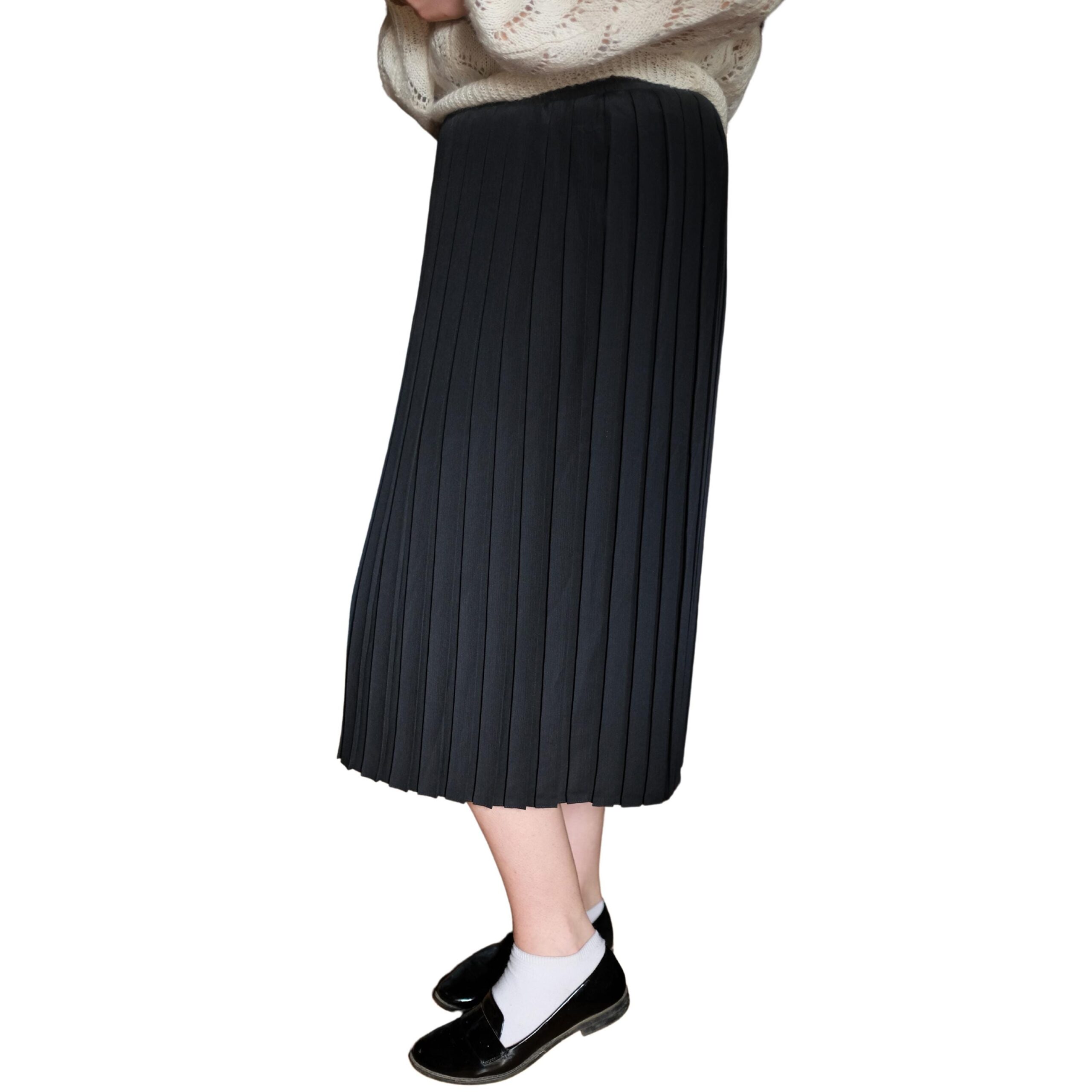 Vintage Mis-Calf Length Black Pleated Skirt