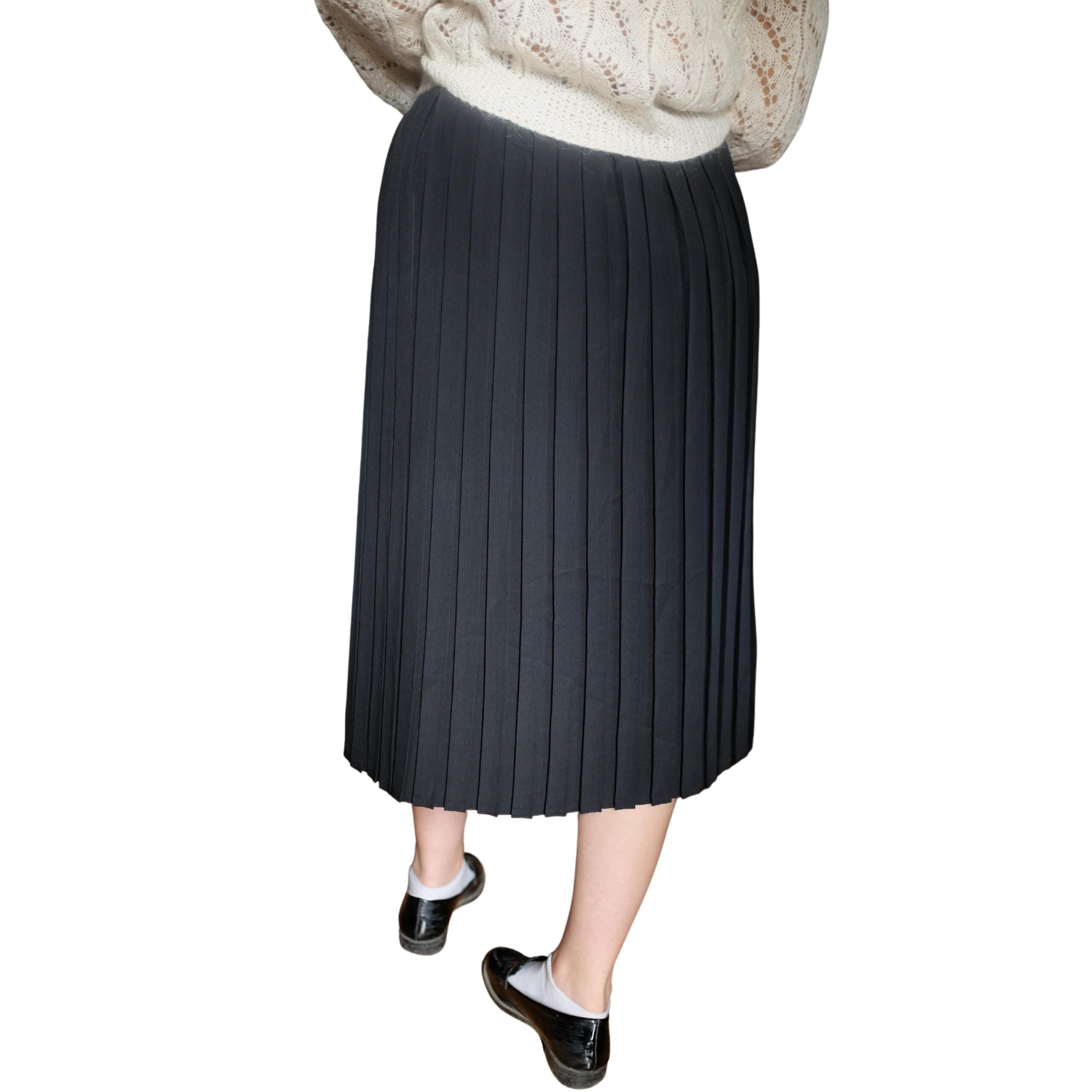 Vintage Mis-Calf Length Black Pleated Skirt - Image 2