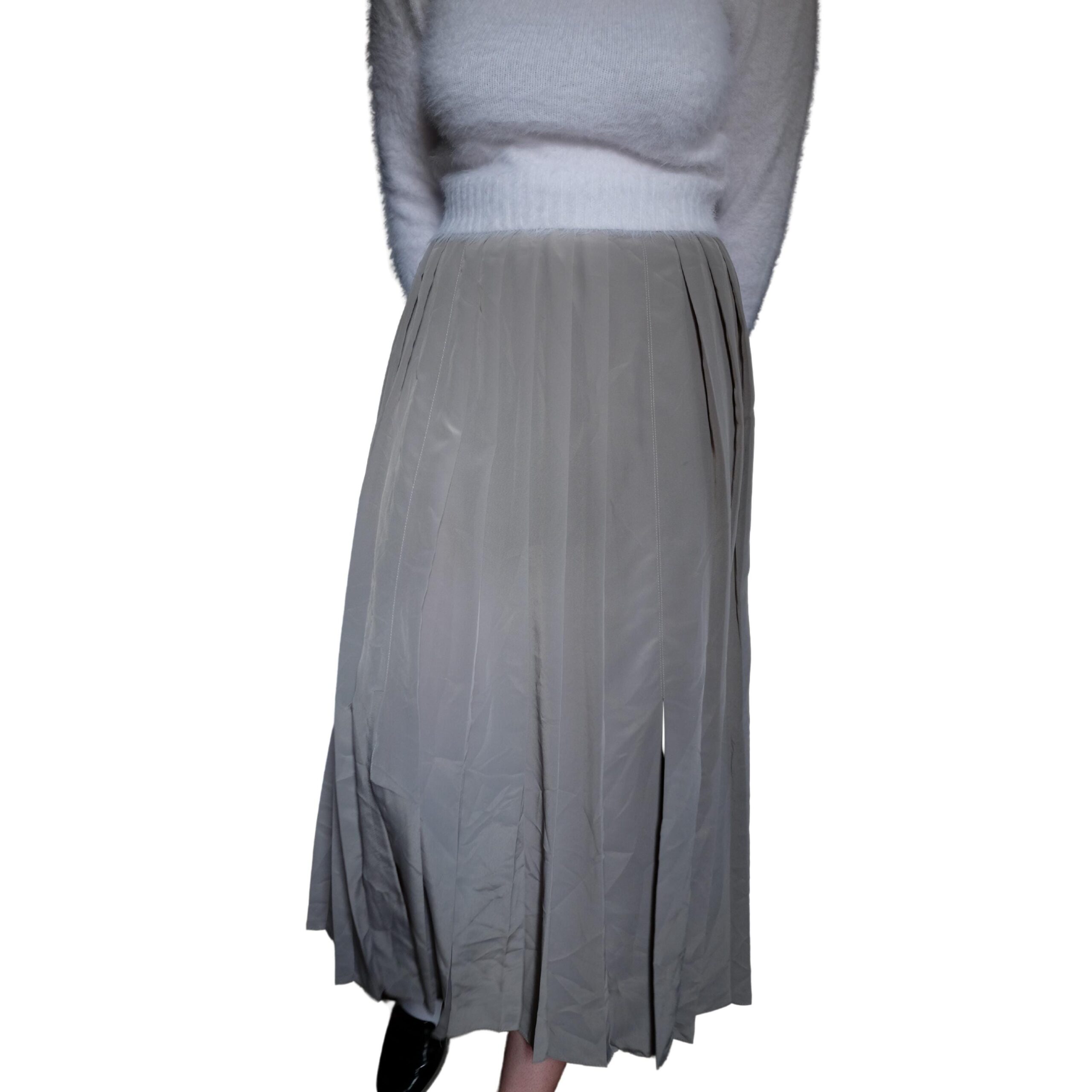Vintage Grey Pleated Skirt with Slits - Image 8