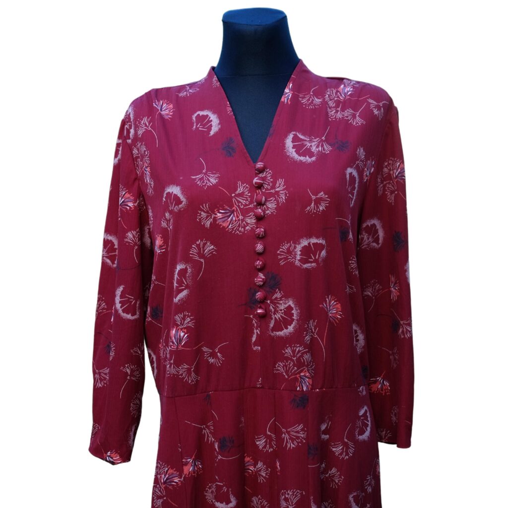 Vintage Long Sleeve 80s Burgundy Festive Dress with Elegant Floral Pattern and Matching Button Up Front Plus Size