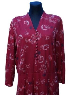 Vintage Long Sleeve 80s Burgundy Festive Dress with Elegant Floral Pattern and Matching Button Up Front Plus Size