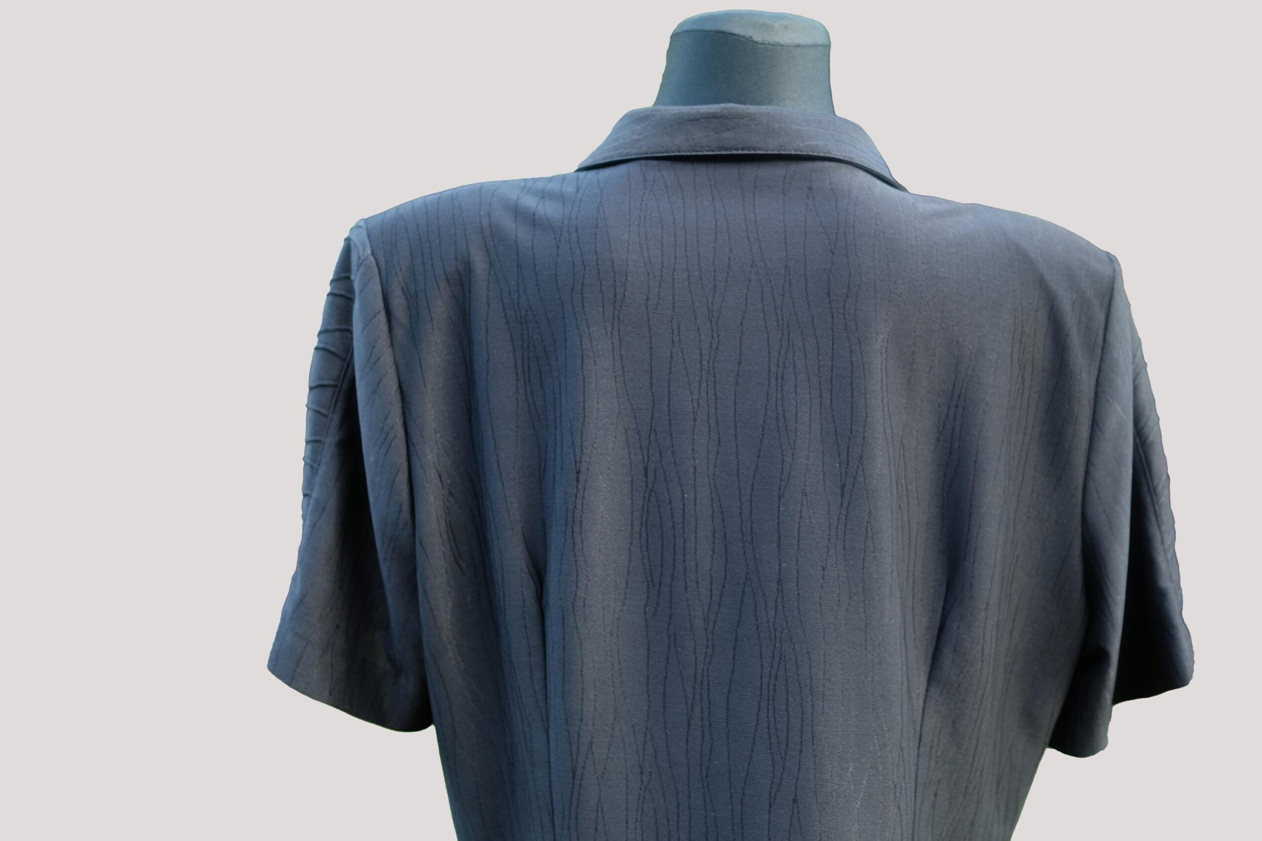 Vintage Black Shirt with Textured Waves Bust, Elegant and Unique Collared Neckline Short Sleeve Shirt - Image 6