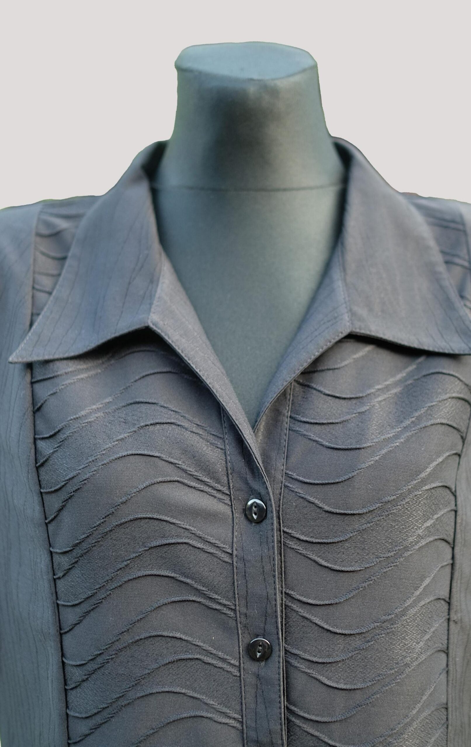 Vintage Black Shirt with Textured Waves Bust, Elegant and Unique Collared Neckline Short Sleeve Shirt - Image 4