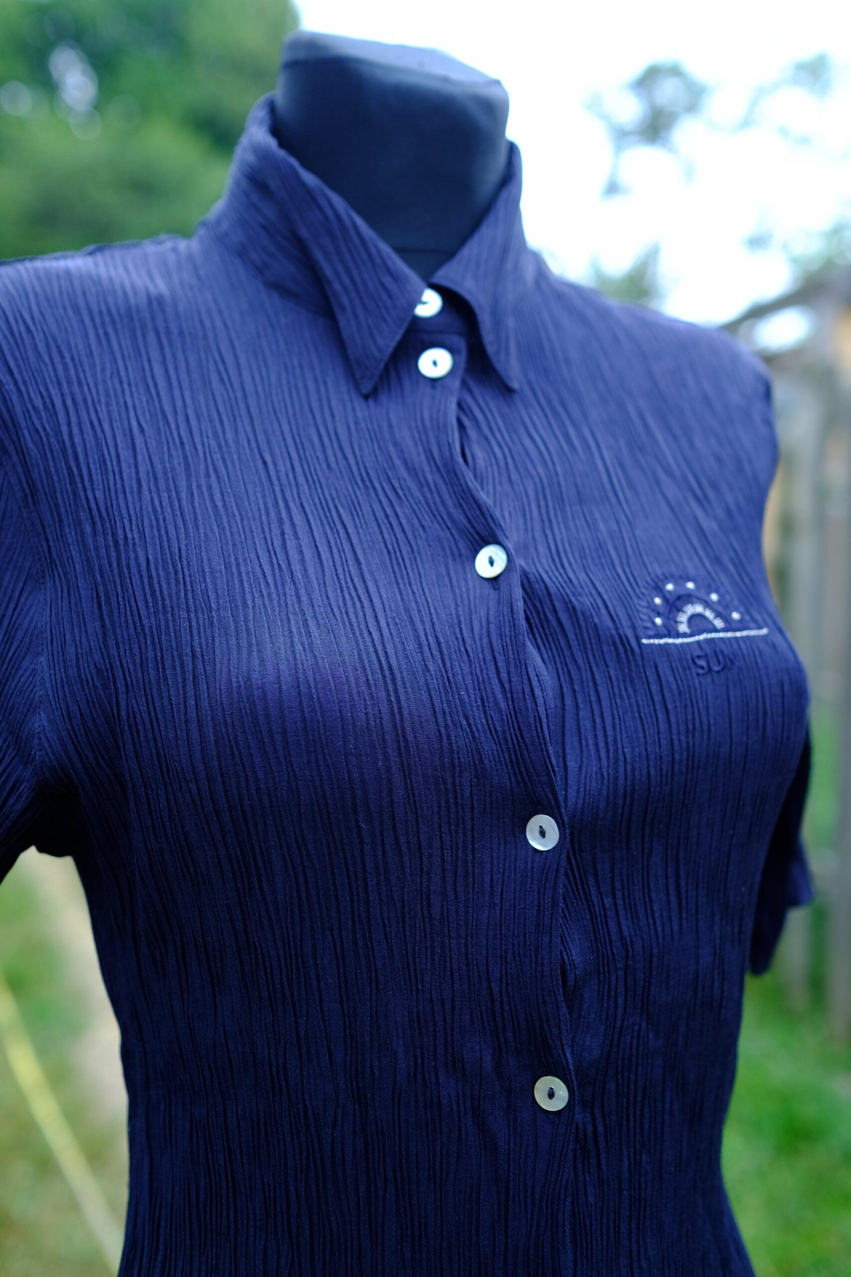 Vintage 90s Navy Blue Fitted Crinkle Crepe Blouse - Image 3