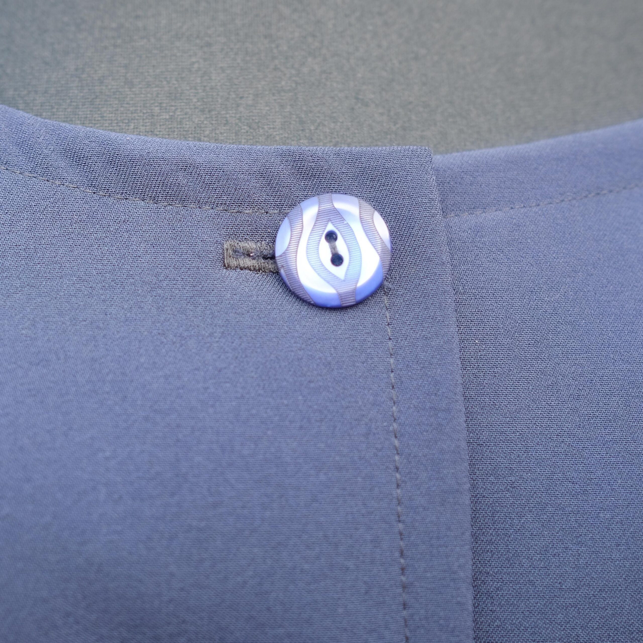 Vintage Plus Size Sleeveless Night Blue Blazer - Image 3