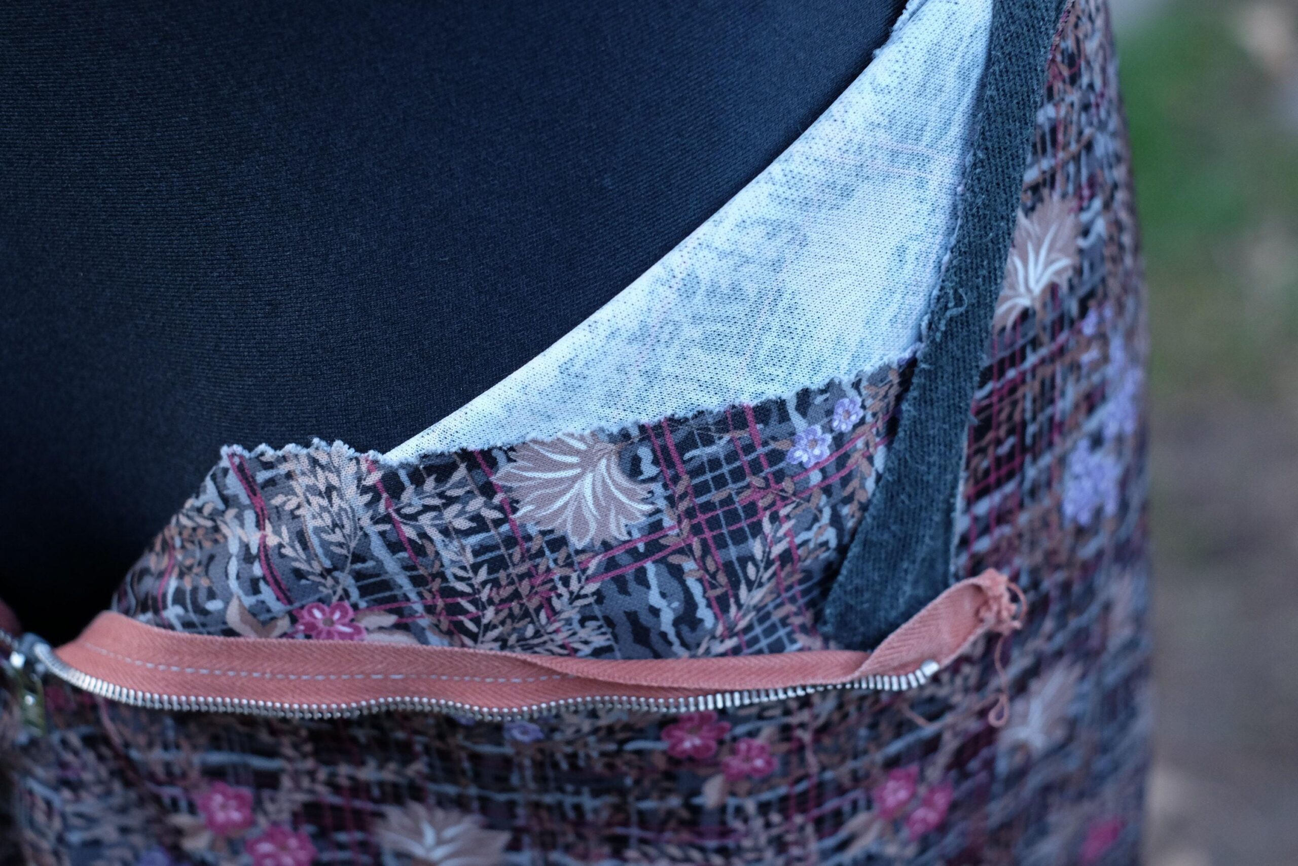 80s Vintage Handmade Floral Skirt - Image 3
