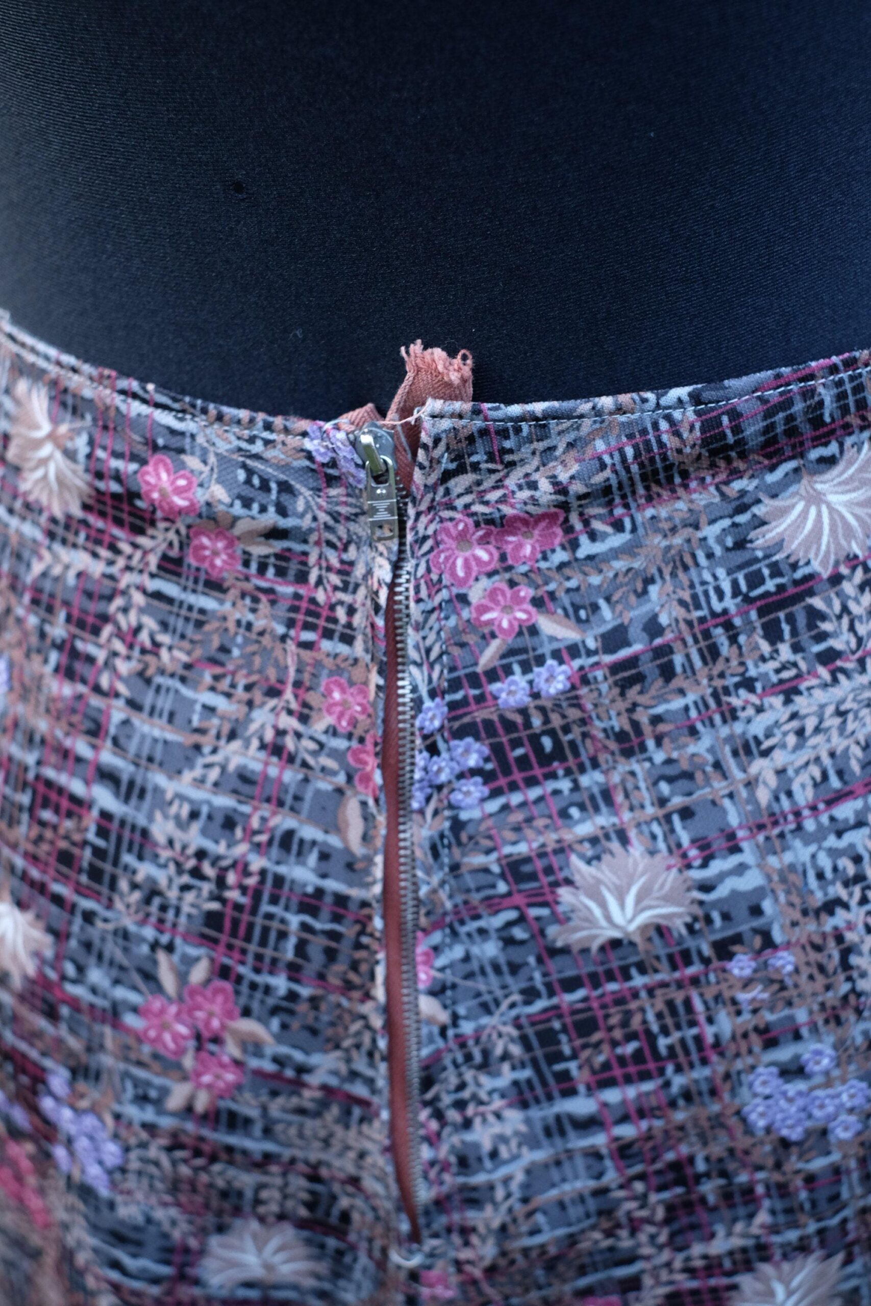 80s Vintage Handmade Floral Skirt - Image 5
