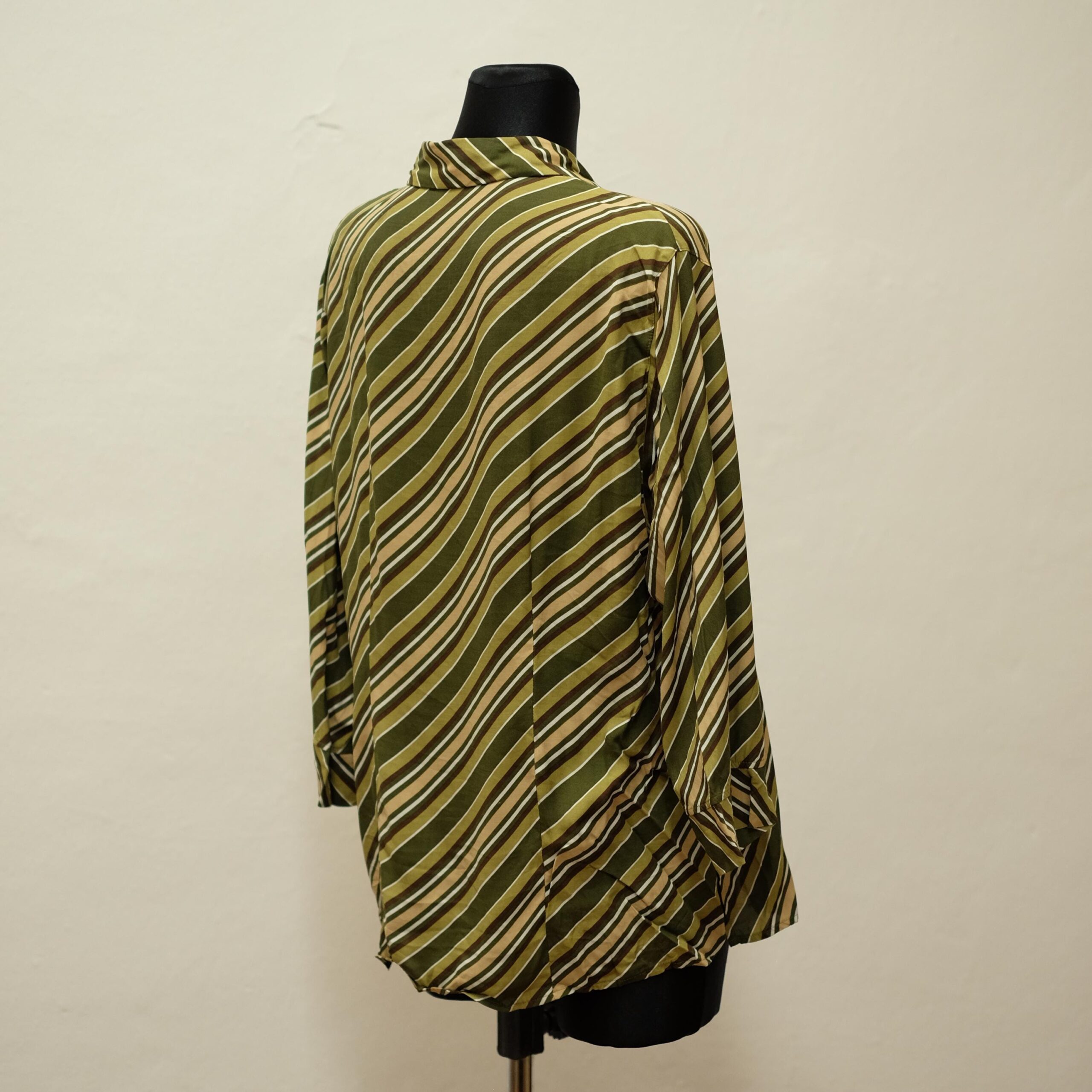 70s Vintage Green Diagonal Stripes Shirt - Image 5