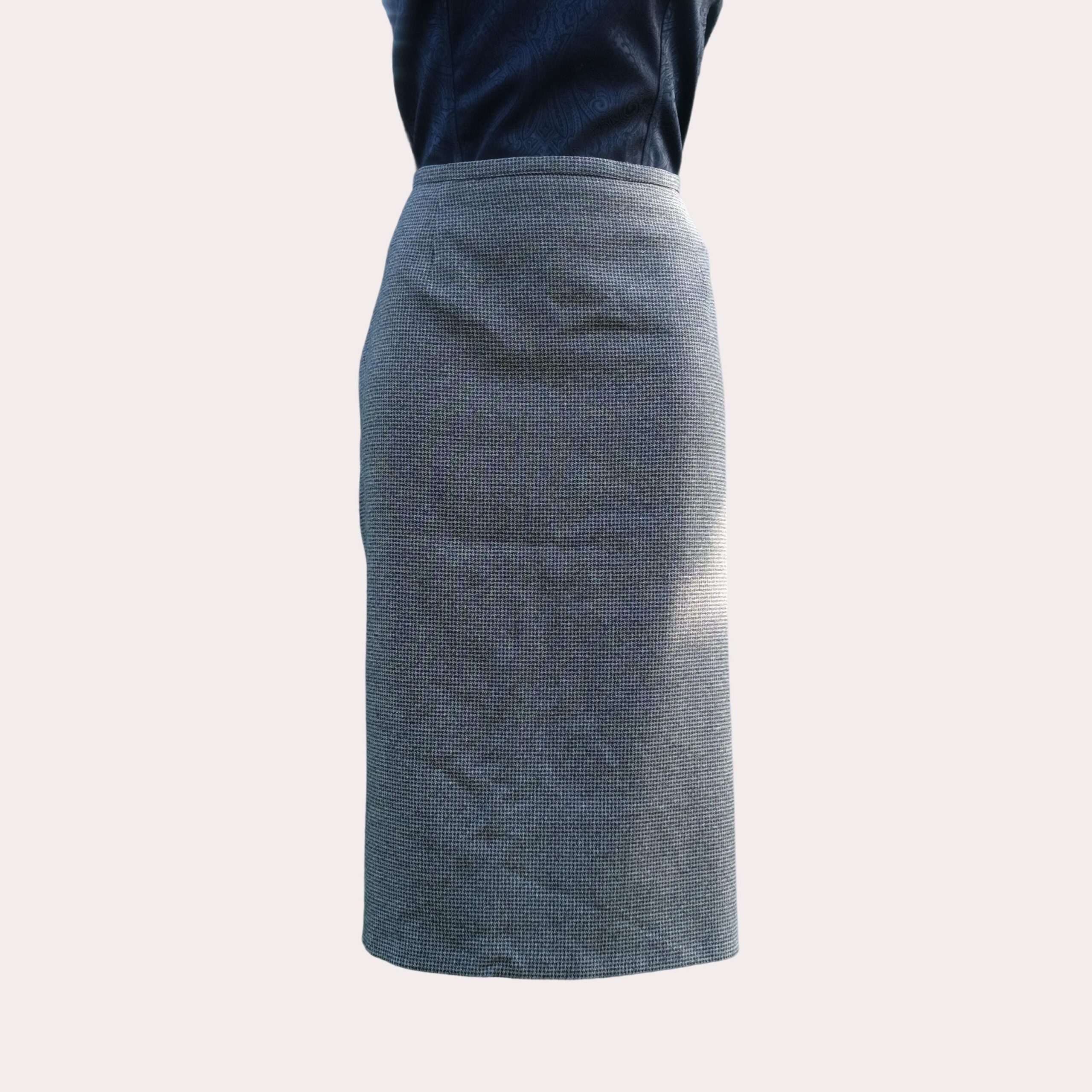 Vintage Gray Houndstooth Pencil Skirt - Image 2