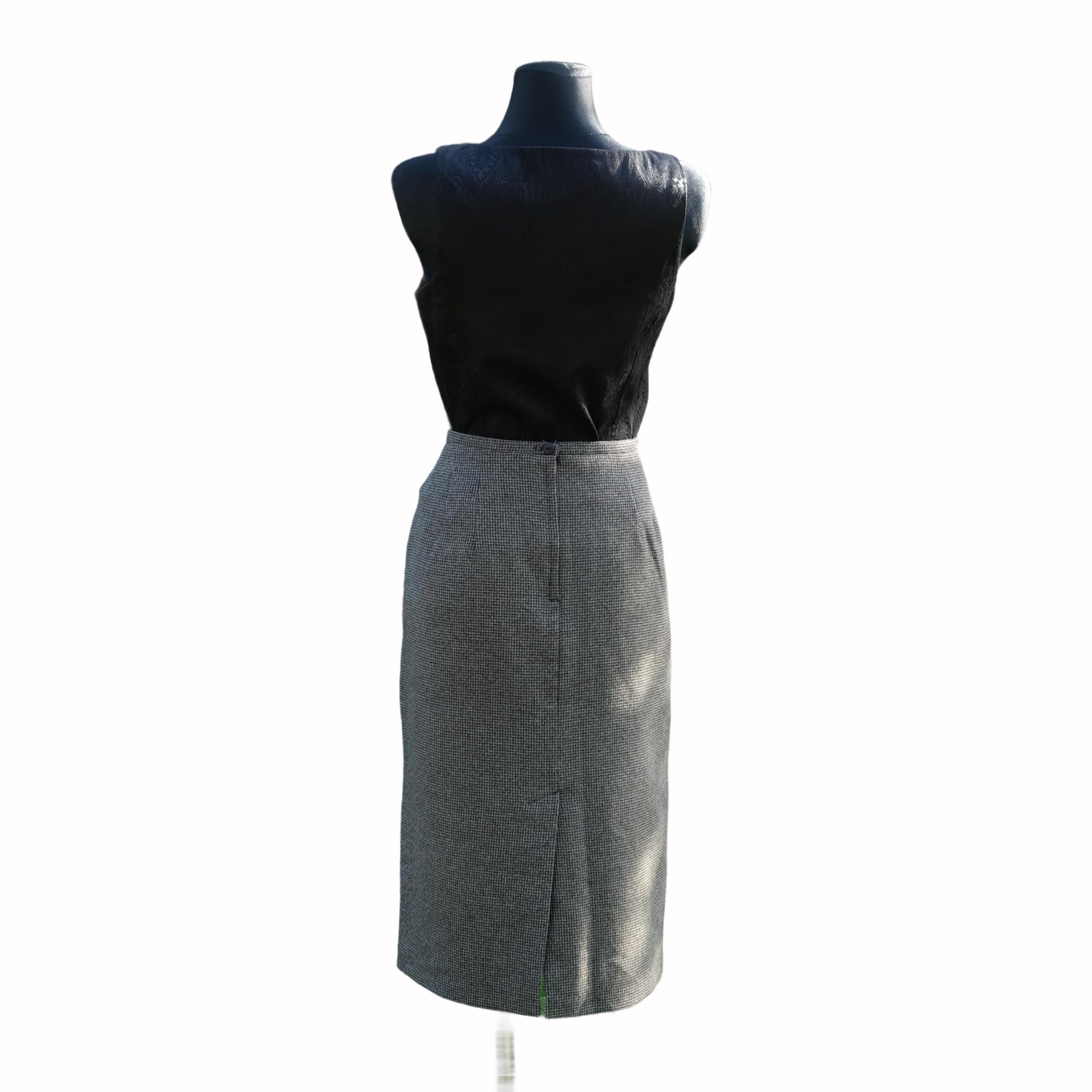 Vintage Gray Houndstooth Pencil Skirt - Image 8