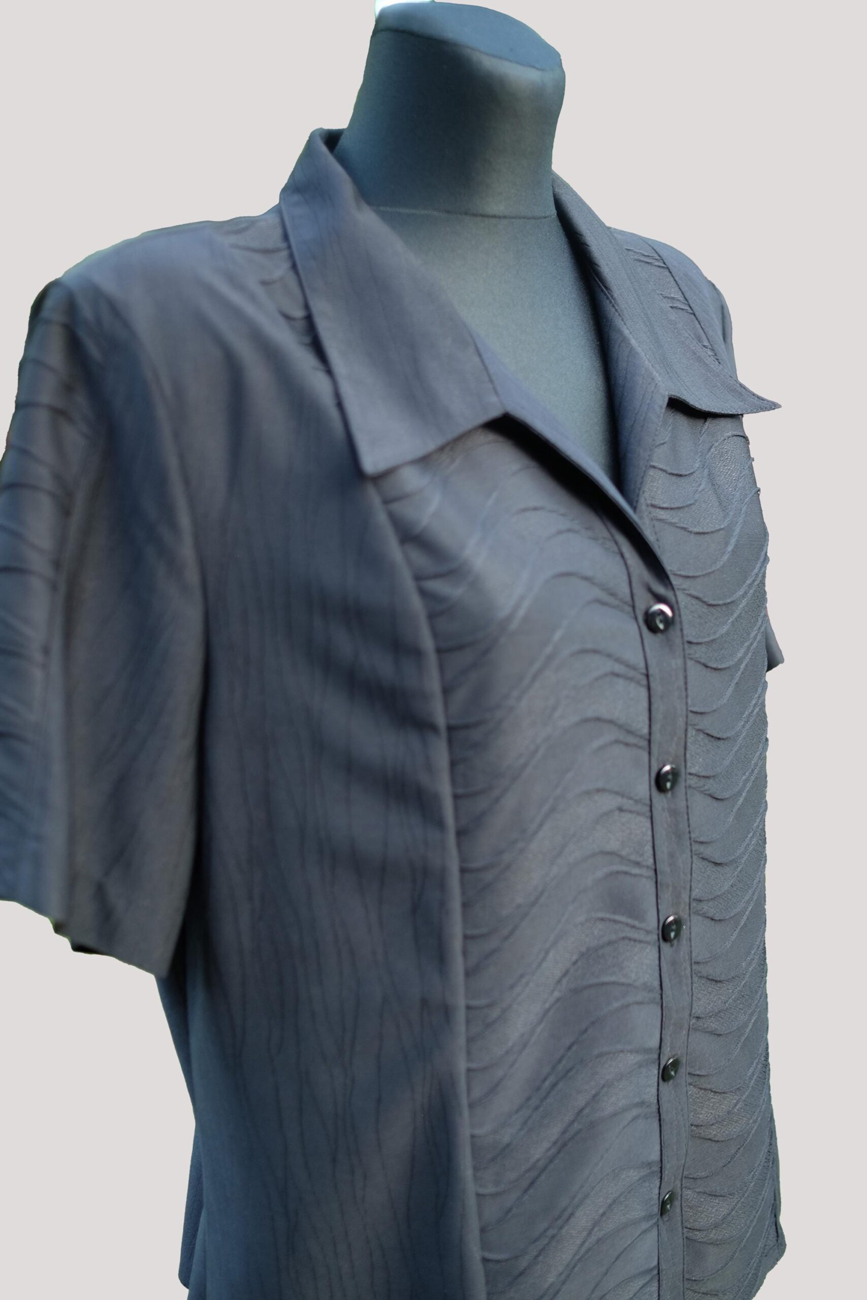 Vintage Black Shirt with Textured Waves Bust, Elegant and Unique Collared Neckline Short Sleeve Shirt - Image 2