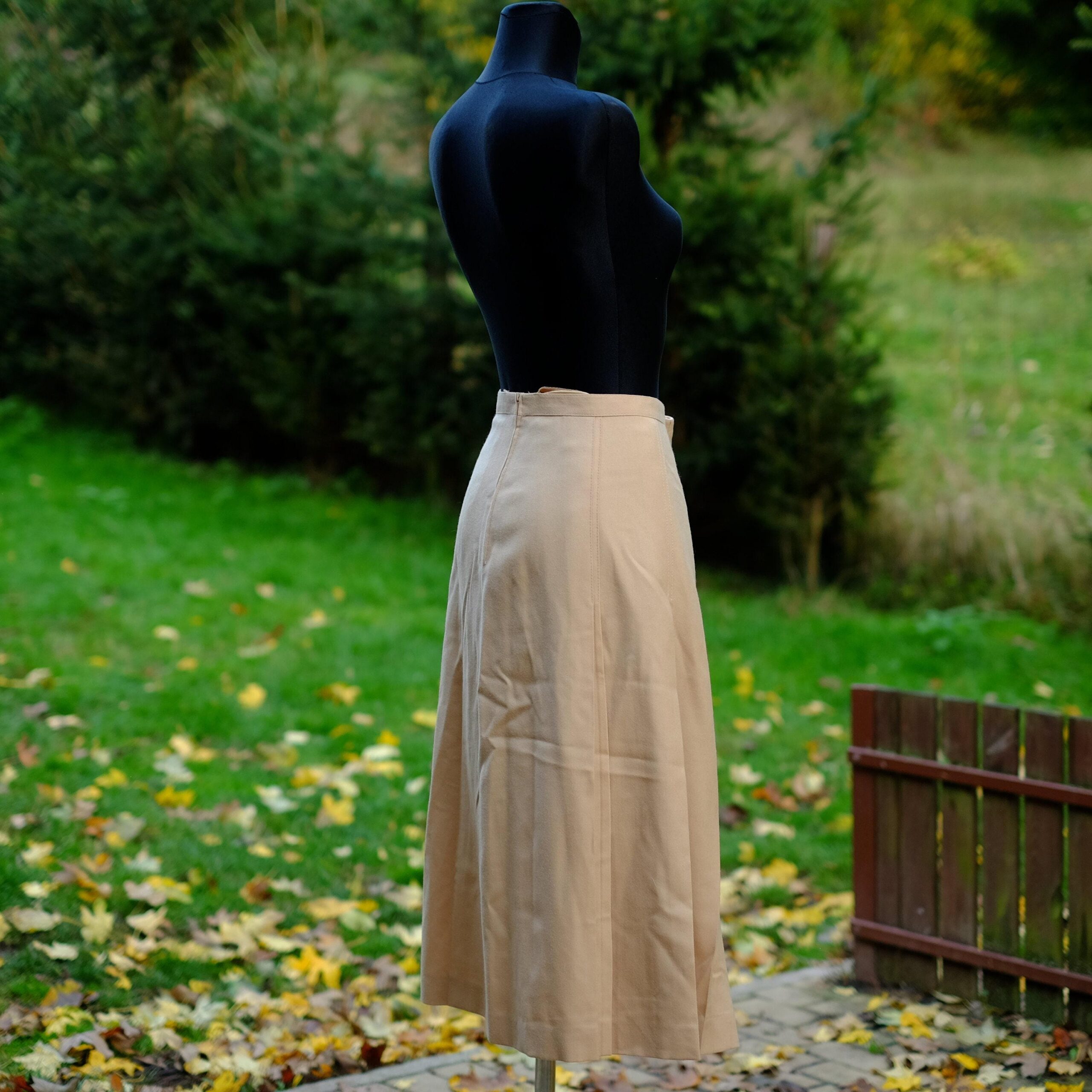 Vintage Beige Wool Pleated Skirt - Image 4