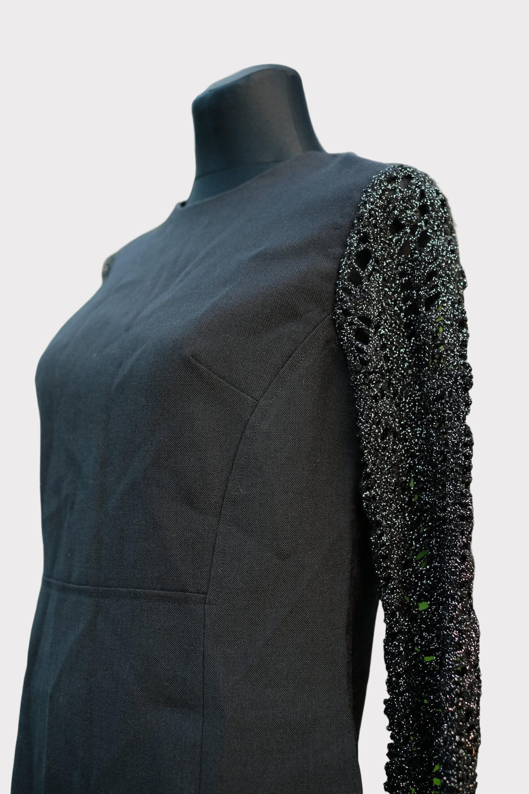 Vintage Black Long Sleeved Mini Dress with Crochet Sleeves size EU40 - Image 9
