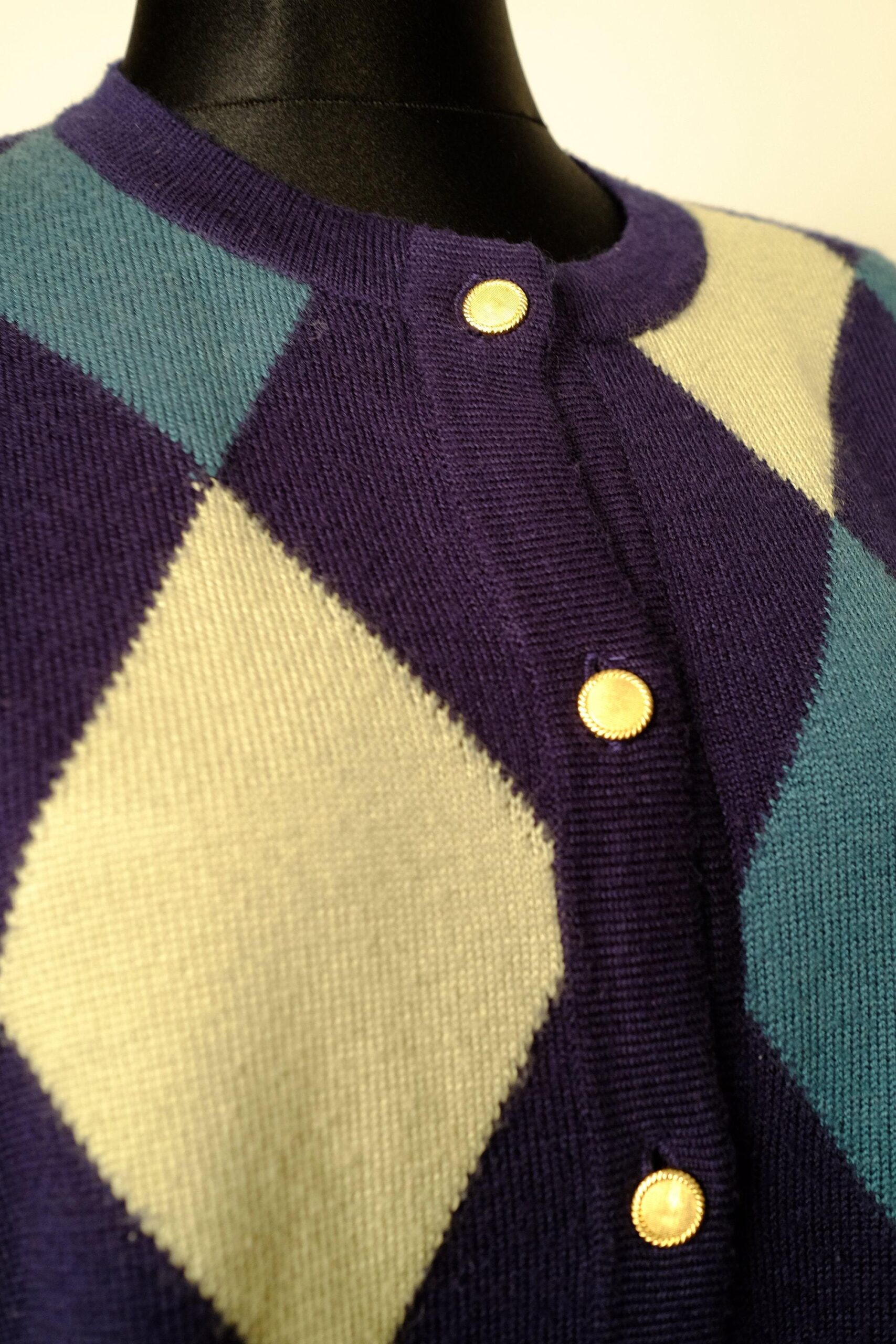 Y2K Vintage Plaid Argyle Pattern Knit Cardigan - Image 5