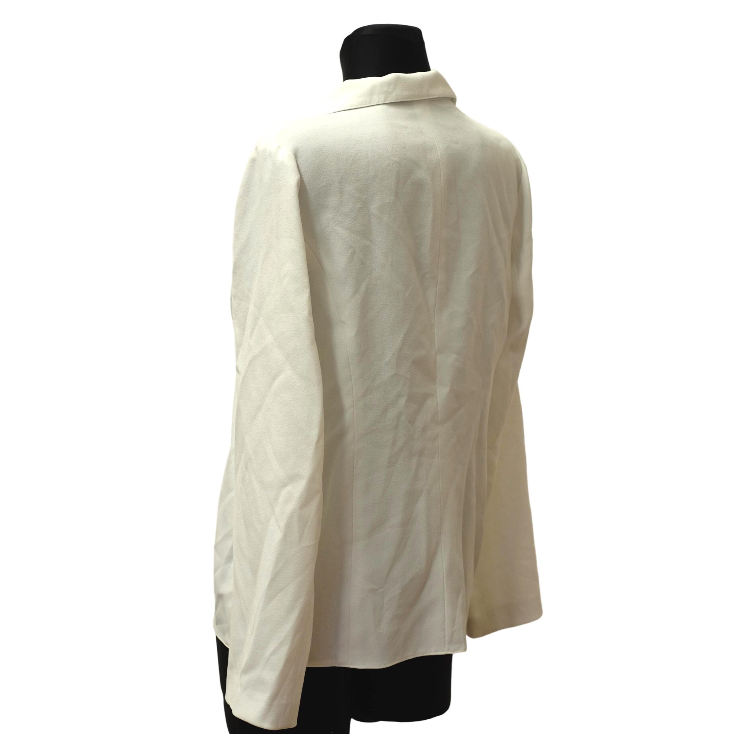 Vintage White Simple Blazer with Golden Buttons - Image 4