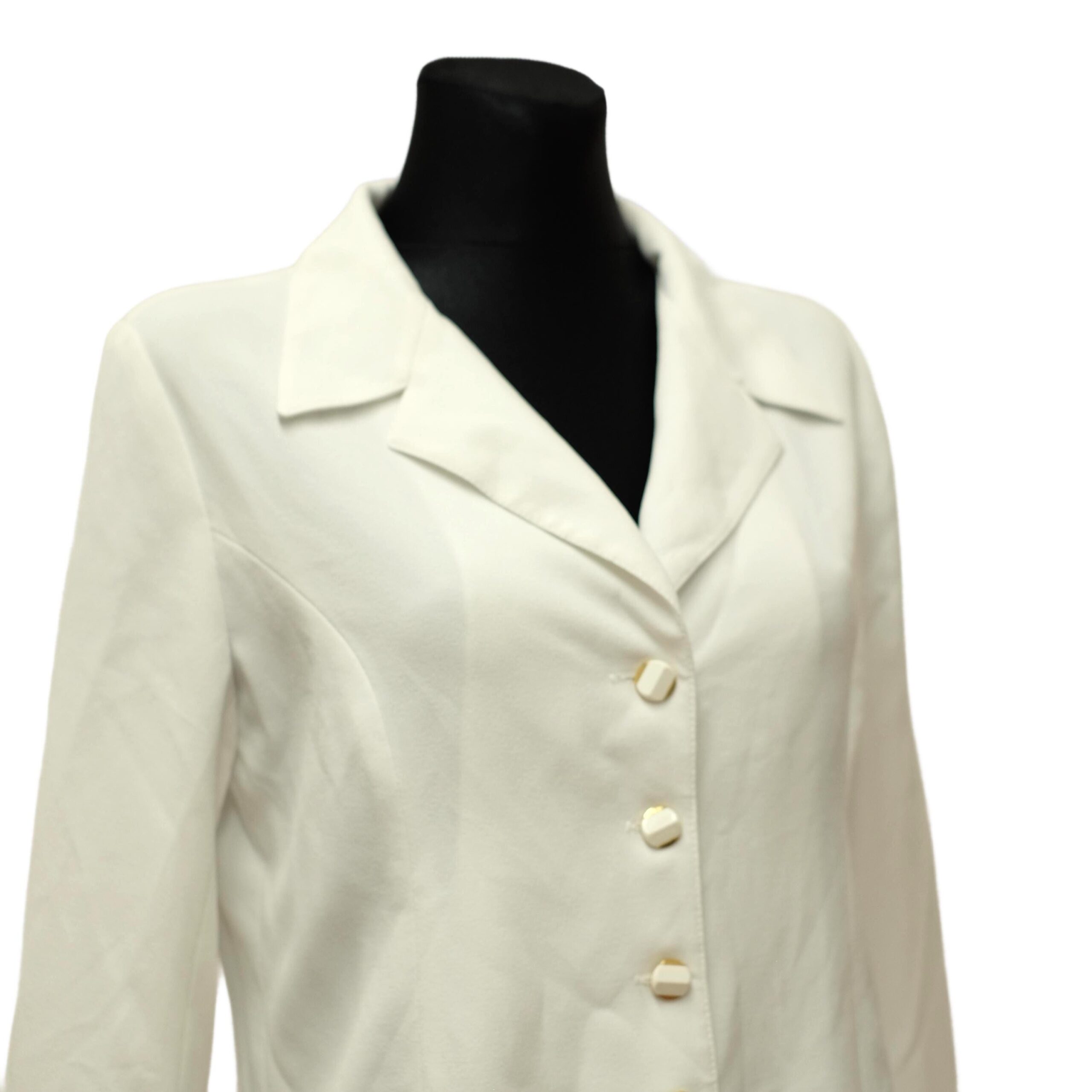 Vintage White Simple Blazer with Golden Buttons - Image 7
