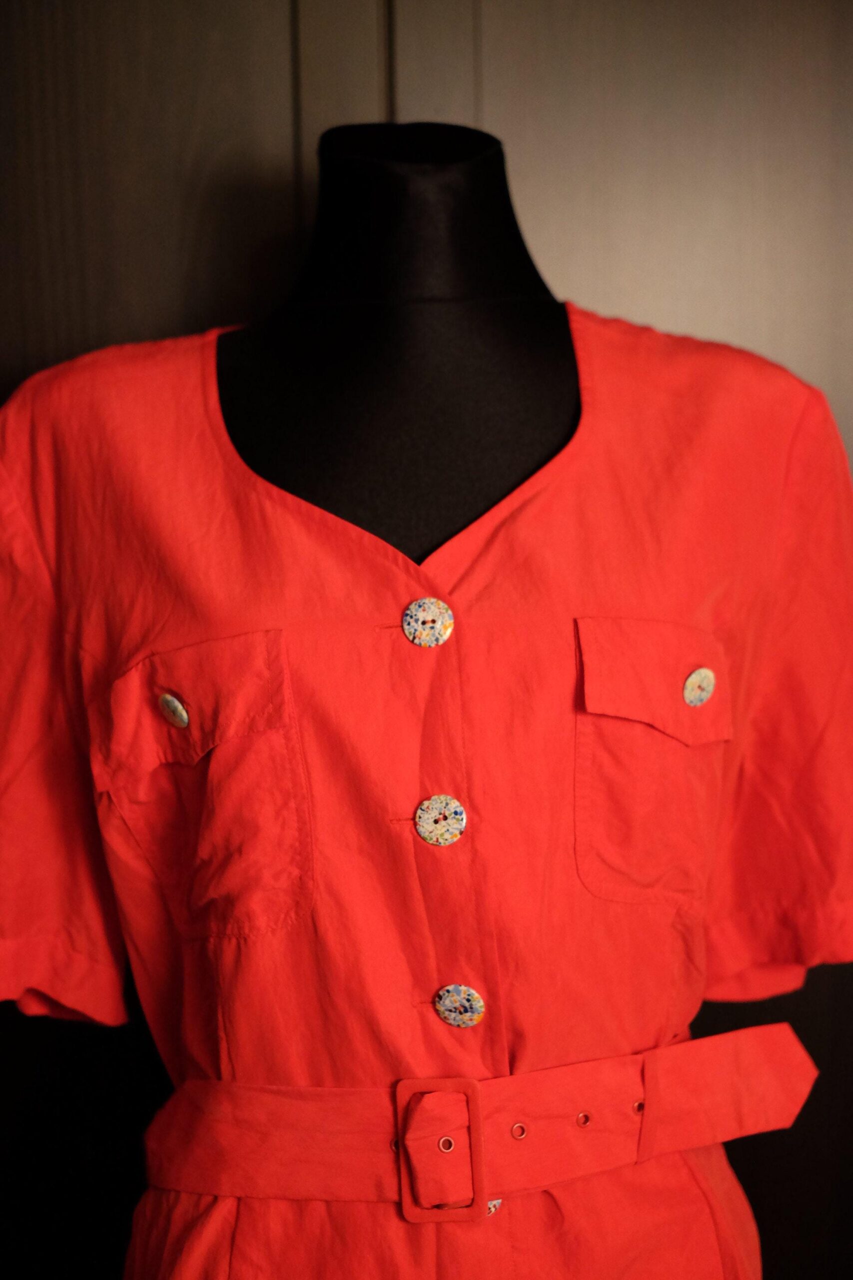 80s/90s Vintage Red Blouse with Short Sleeves and Belt - Image 6