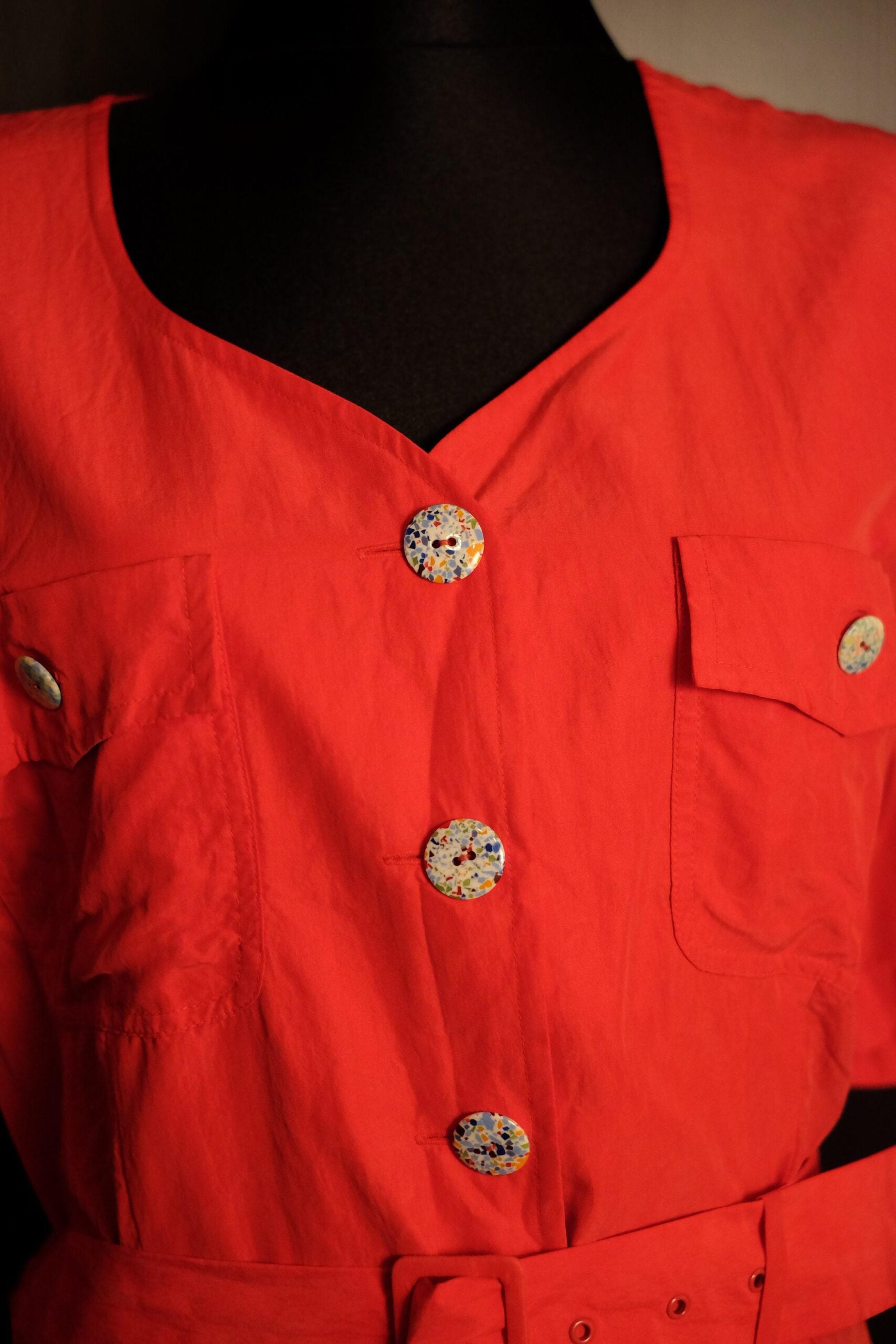 80s/90s Vintage Red Blouse with Short Sleeves and Belt - Image 7