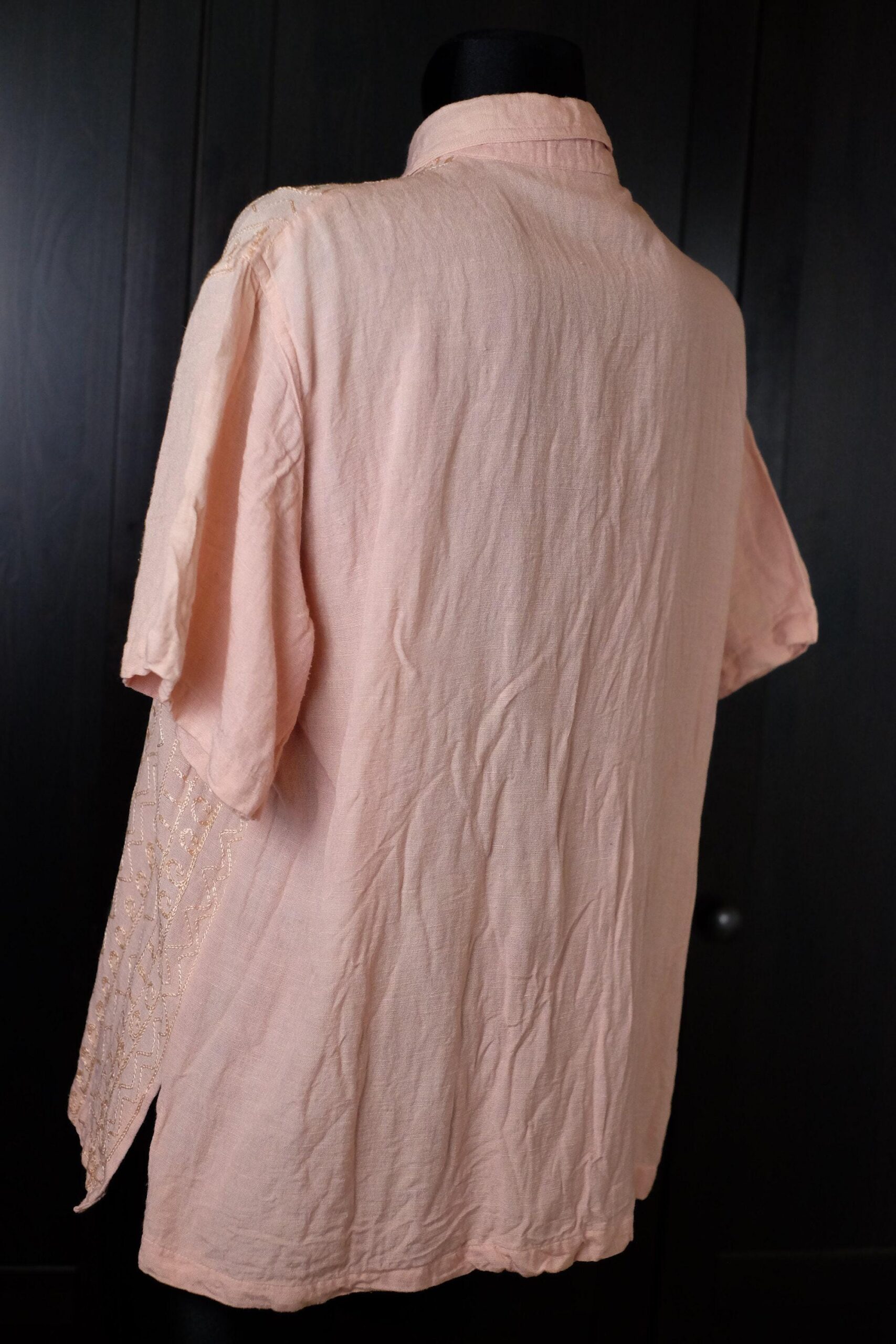 Vintage Embroidered Blouse in Peach Colour with Short Sleeves - Image 8