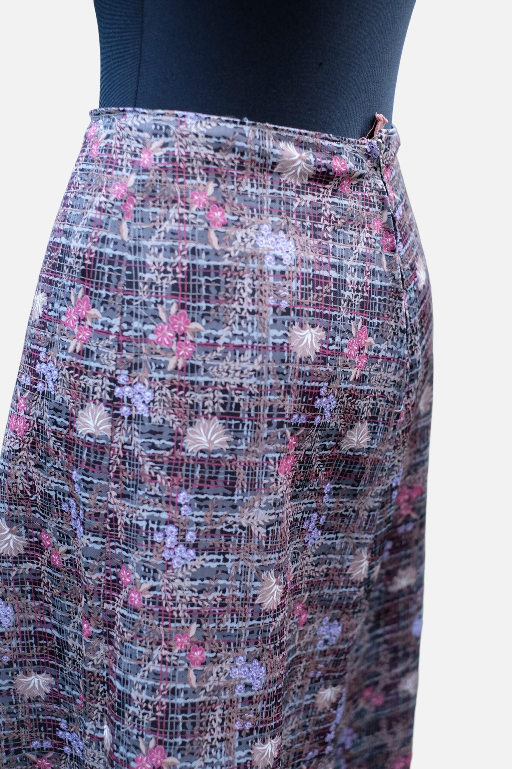 80s Vintage Handmade Floral Skirt - Image 8
