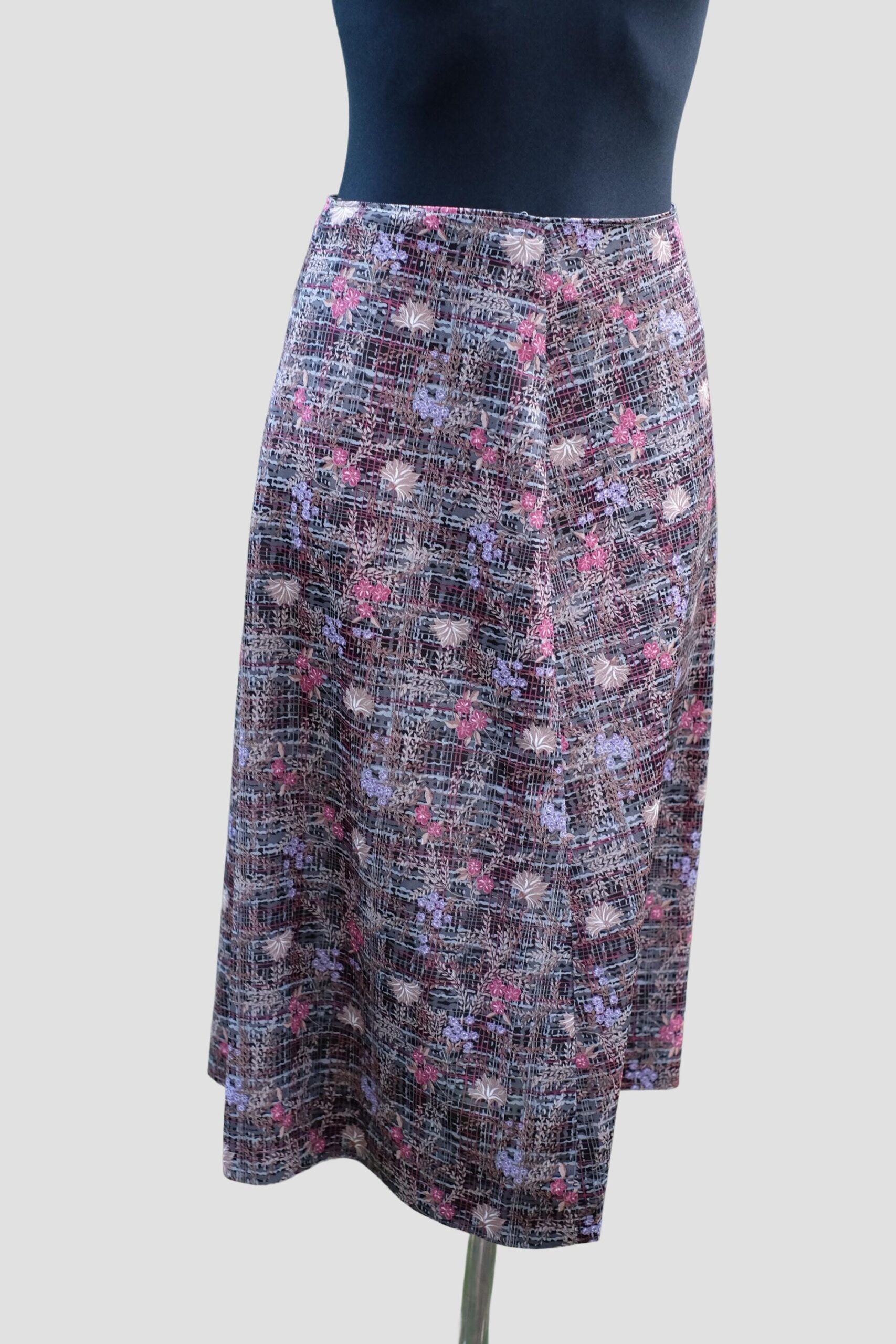 80s Vintage Handmade Floral Skirt - Image 9