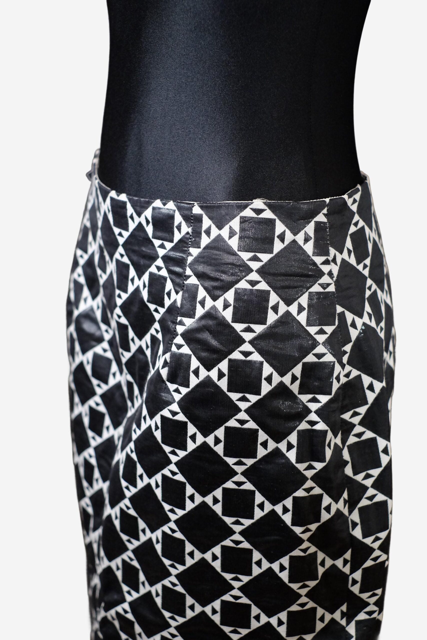 Vintage 80s Geometrical Black and White Pencil Skirt - Image 8