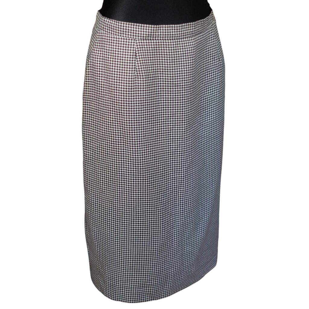 Vintage Houndstooth Pencil Skirt in Black and White