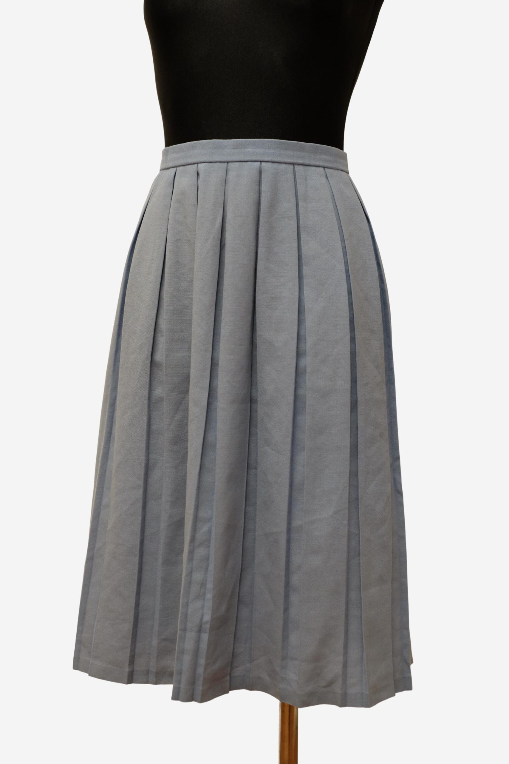 Vintage 60s Pleated Baby Blue Skirt size eu44 (pinned on the figurine) - Image 2