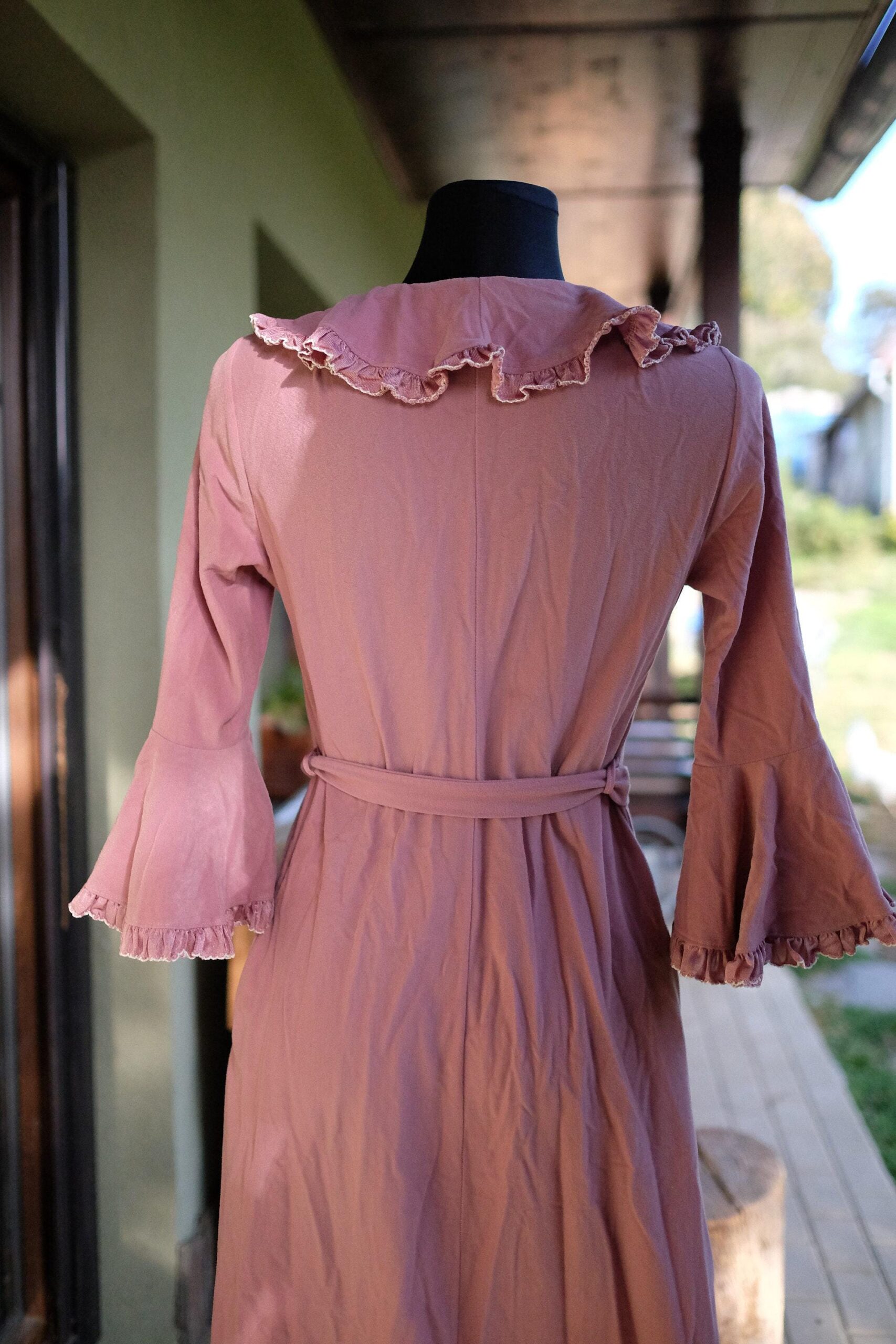 60s 70s Vintage Dreamy Dressing Gown, Nigth Gown, Robe, House Coat with Bell Ruffle Sleeves Small Size - Image 8