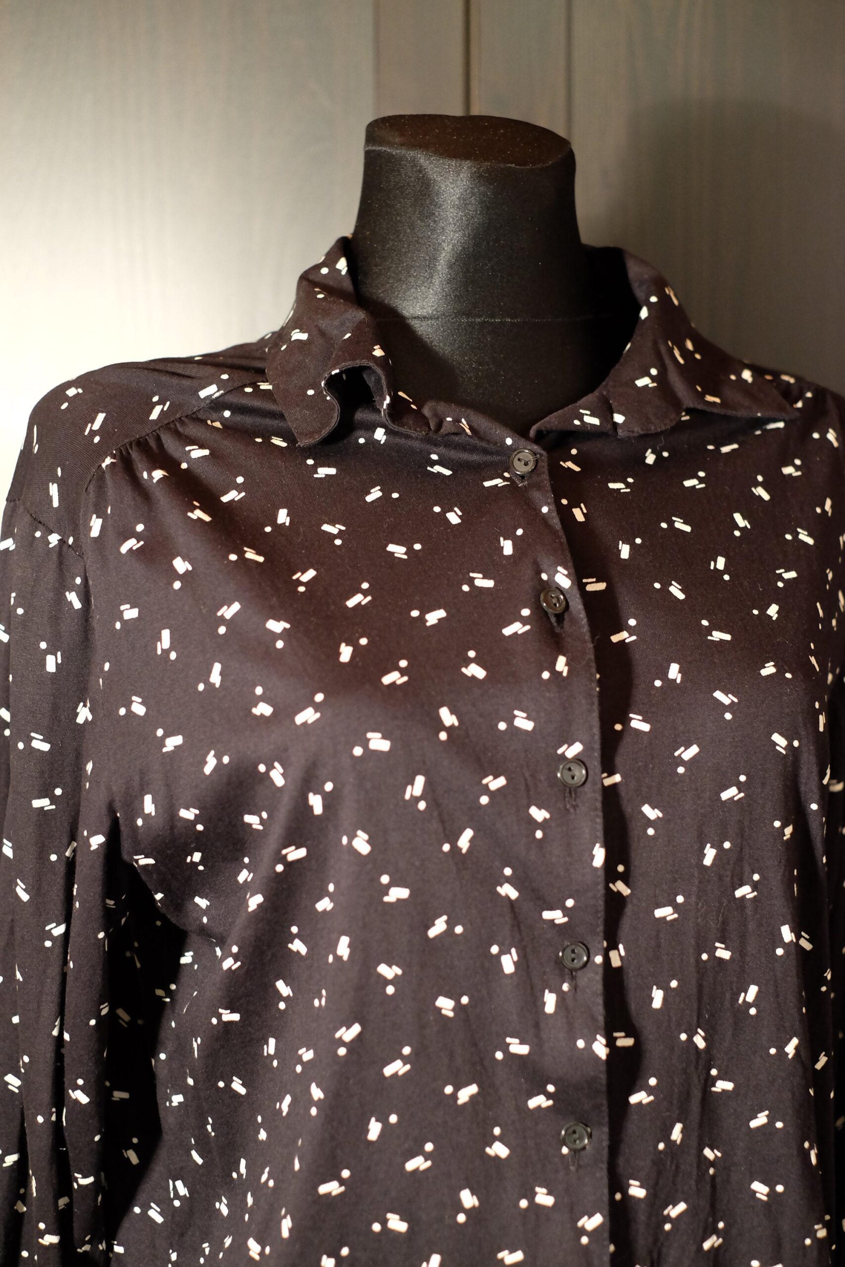 90s Vintage Black Shirt, Long Sleeves Collared Cotton Button Up Blouse - Image 6