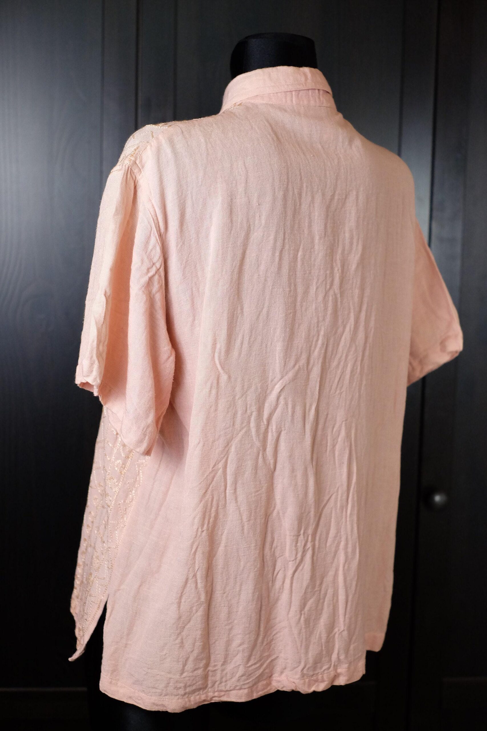 Vintage Embroidered Blouse in Peach Colour with Short Sleeves - Image 7