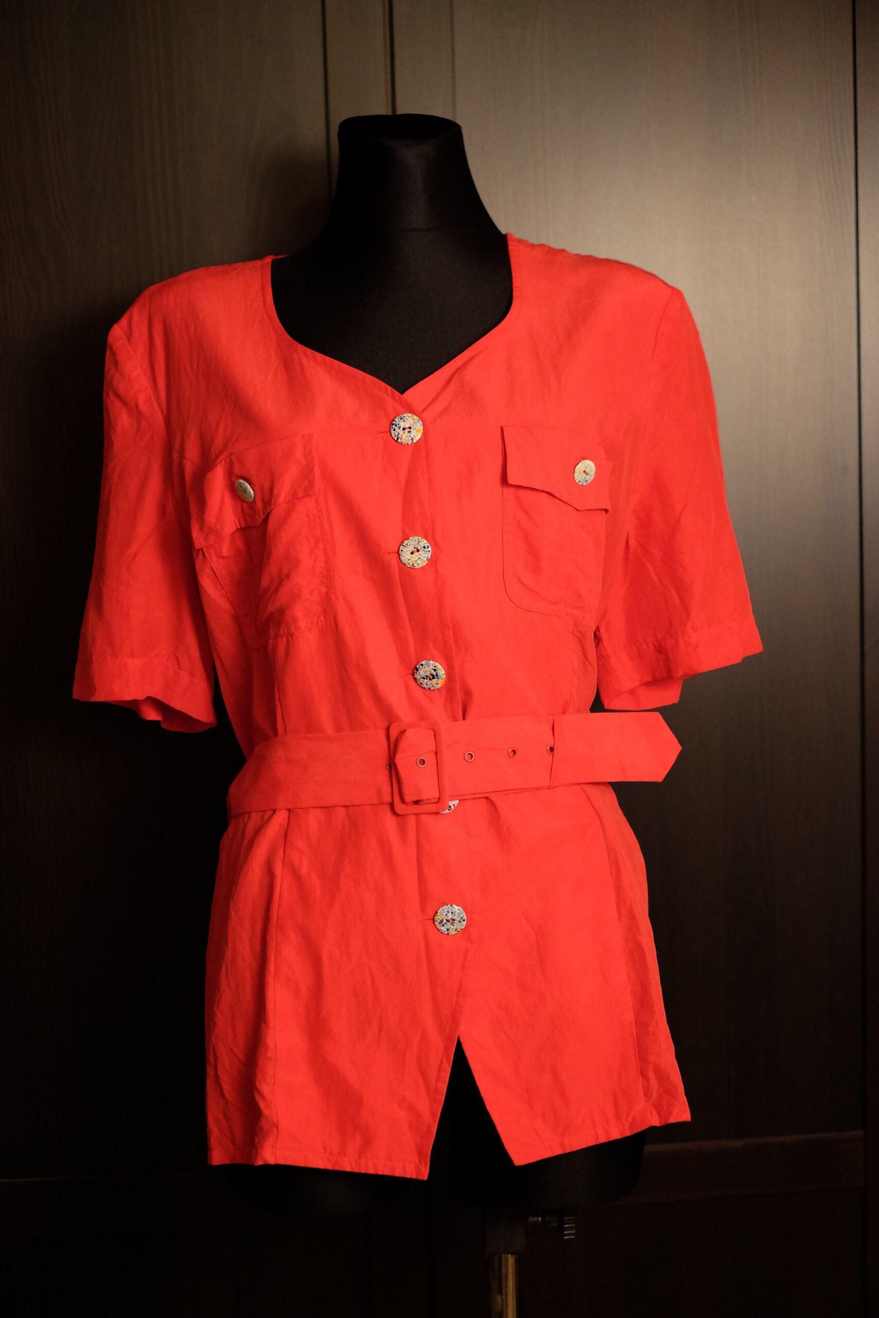80s/90s Vintage Red Blouse with Short Sleeves and Belt - Image 10
