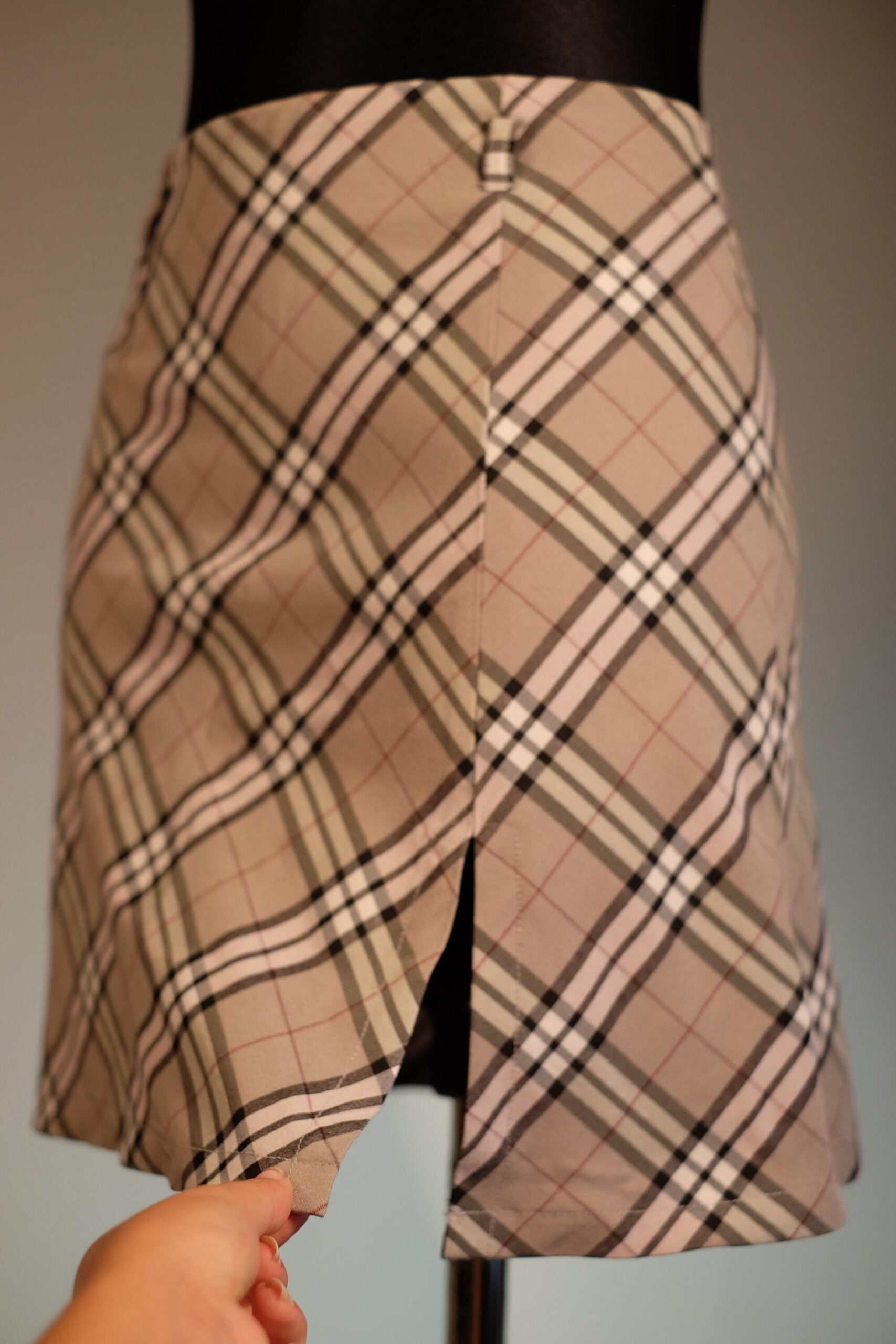 90s/Y2K Tartan Plaid Mini Skirt in Beige, Vintage Dark Academia Skater Skirt - Image 6