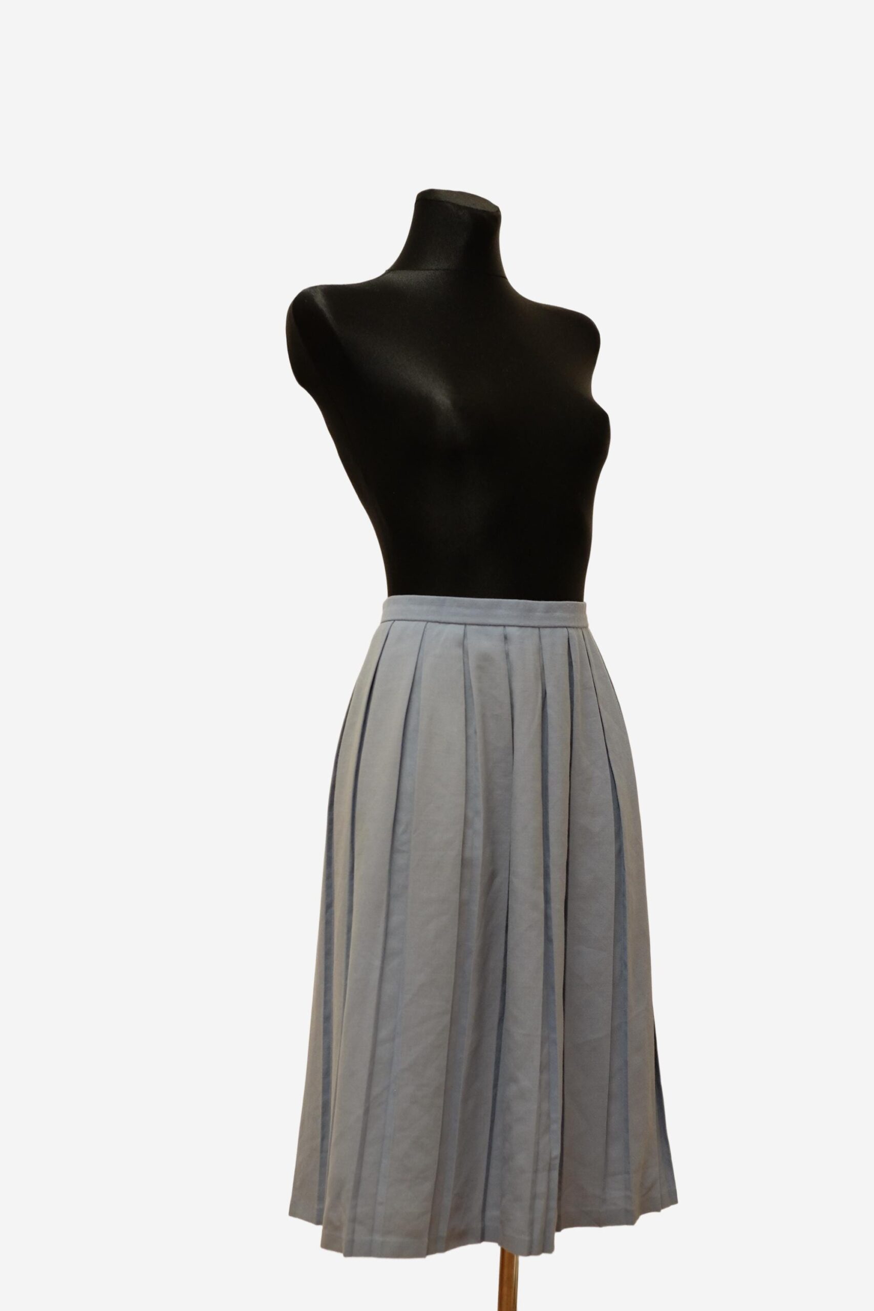 Vintage 60s Pleated Baby Blue Skirt size eu44 (pinned on the figurine) - Image 3