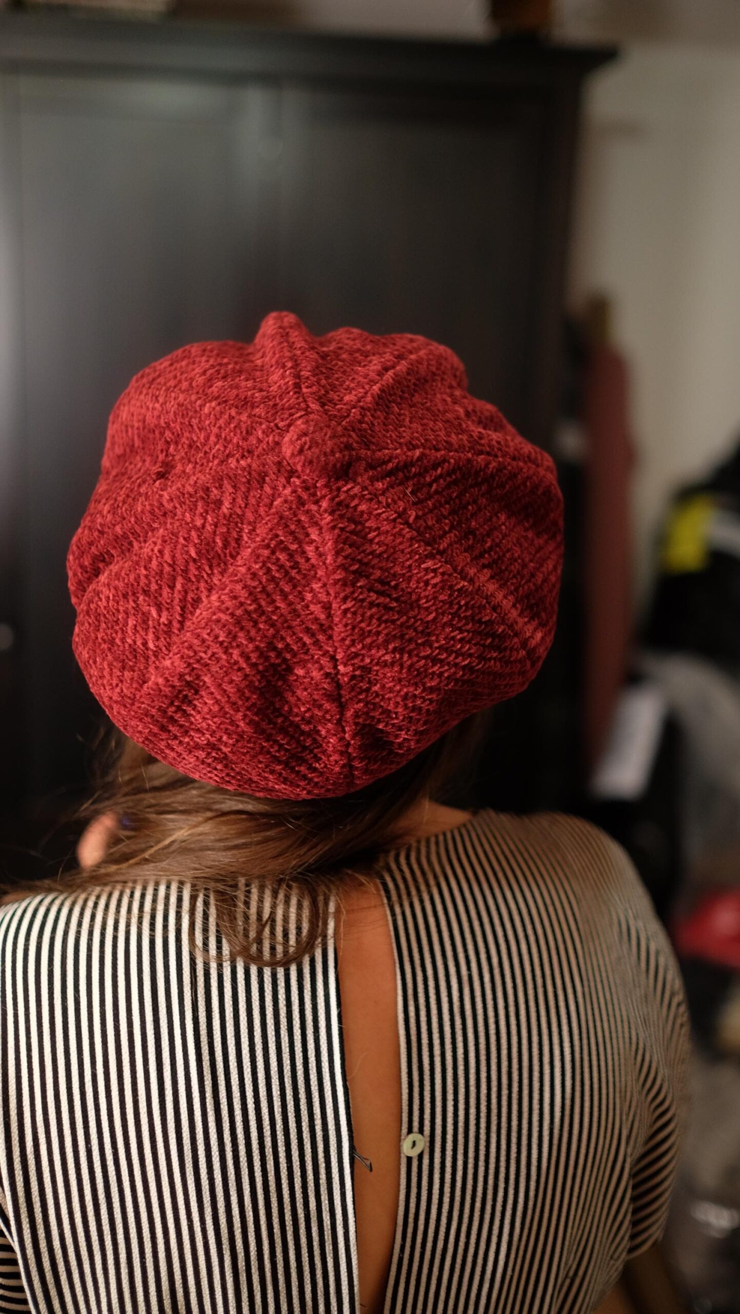 Burgundy Red Tweed Gatsby Hat Women, Vintage Baker boy cap, Textured Newsboy hat - Image 4