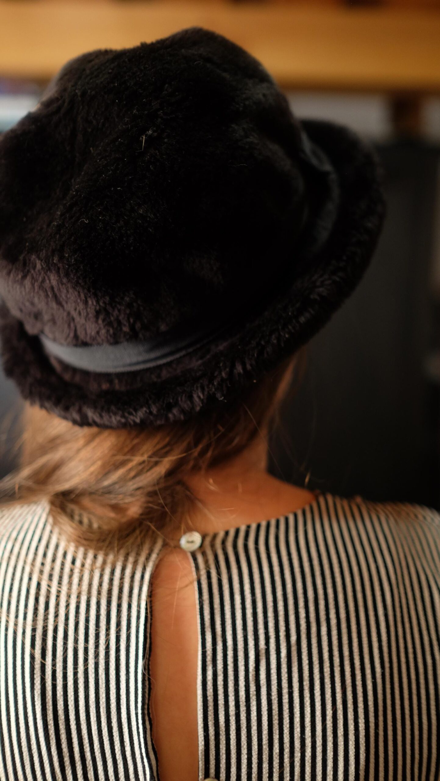 1960s Black Faux Fur Bucket Hat | Mod Fluffy Winter Cloche - Image 8