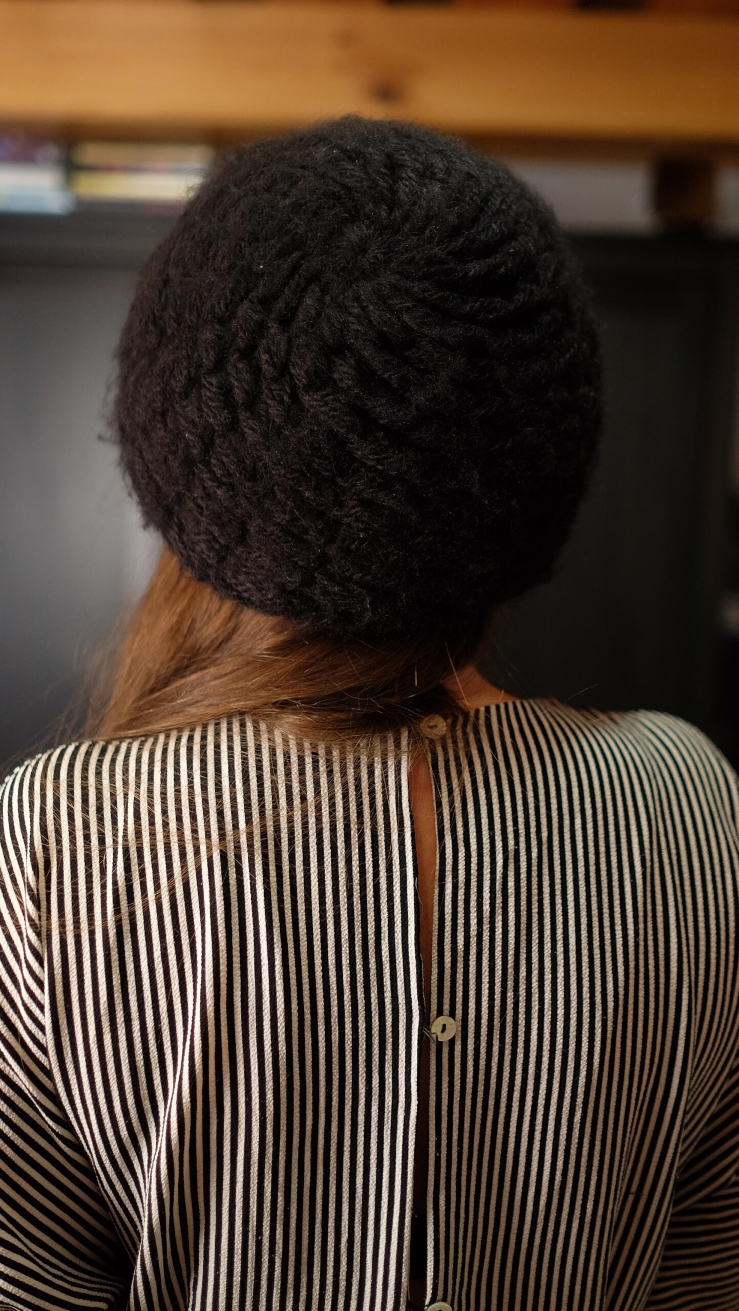 Vintage Black Chunky Knit Beret | Fuzzy Slouchy Oversized Cap - Image 2