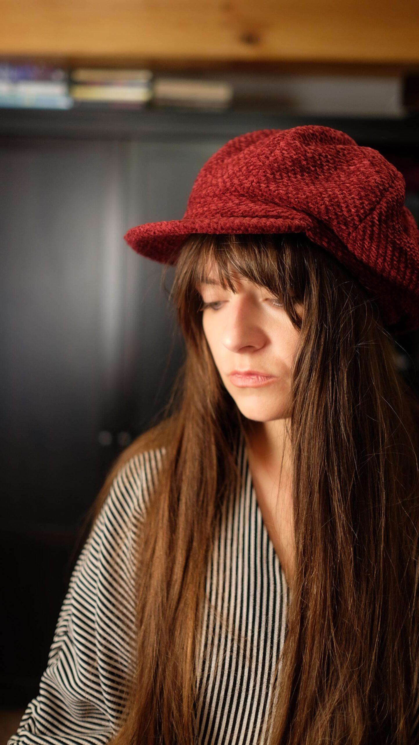 Burgundy Red Tweed Gatsby Hat Women, Vintage Baker boy cap, Textured Newsboy hat - Image 6