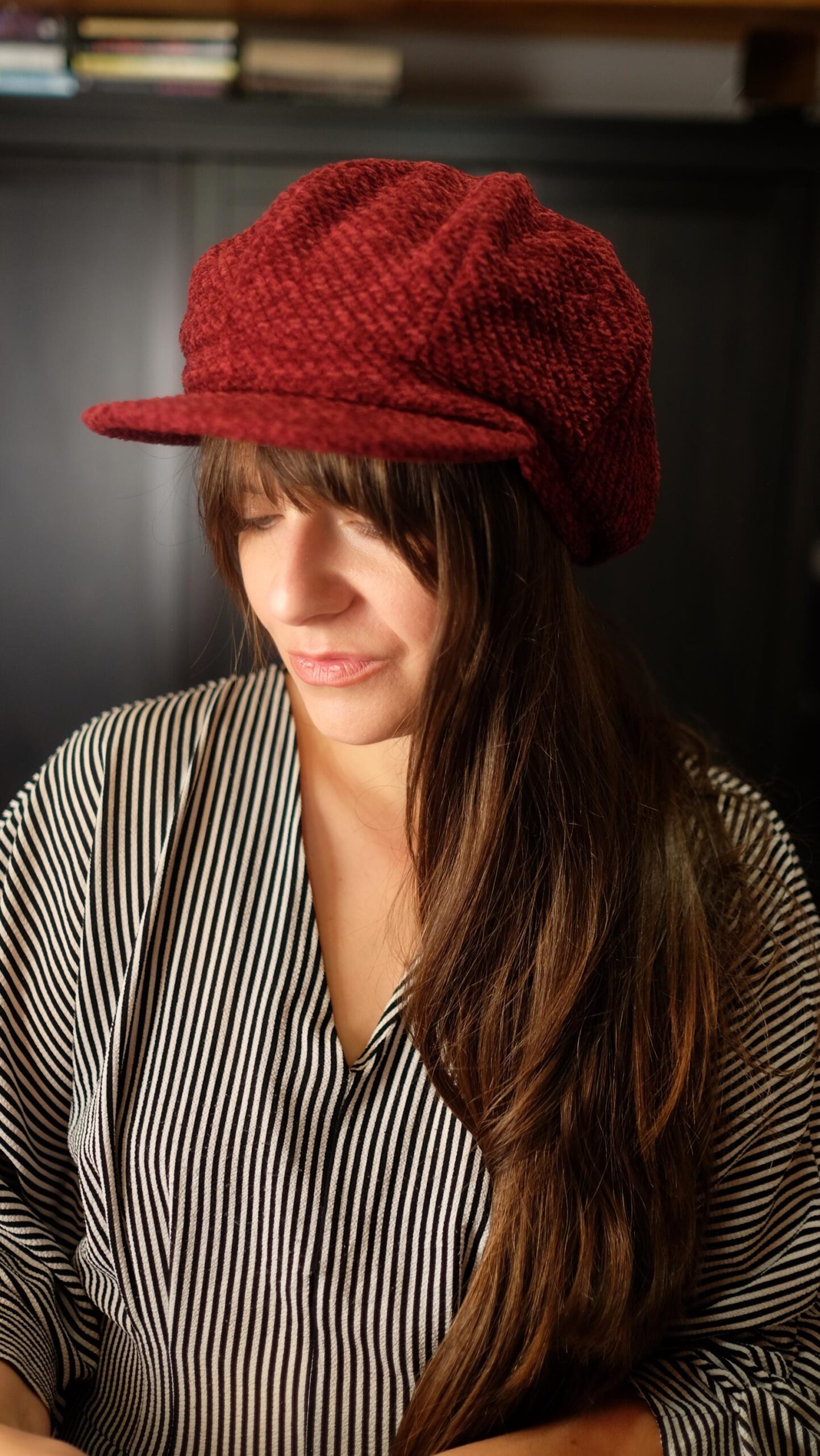 Burgundy Red Tweed Gatsby Hat Women, Vintage Baker boy cap, Textured Newsboy hat - Image 2