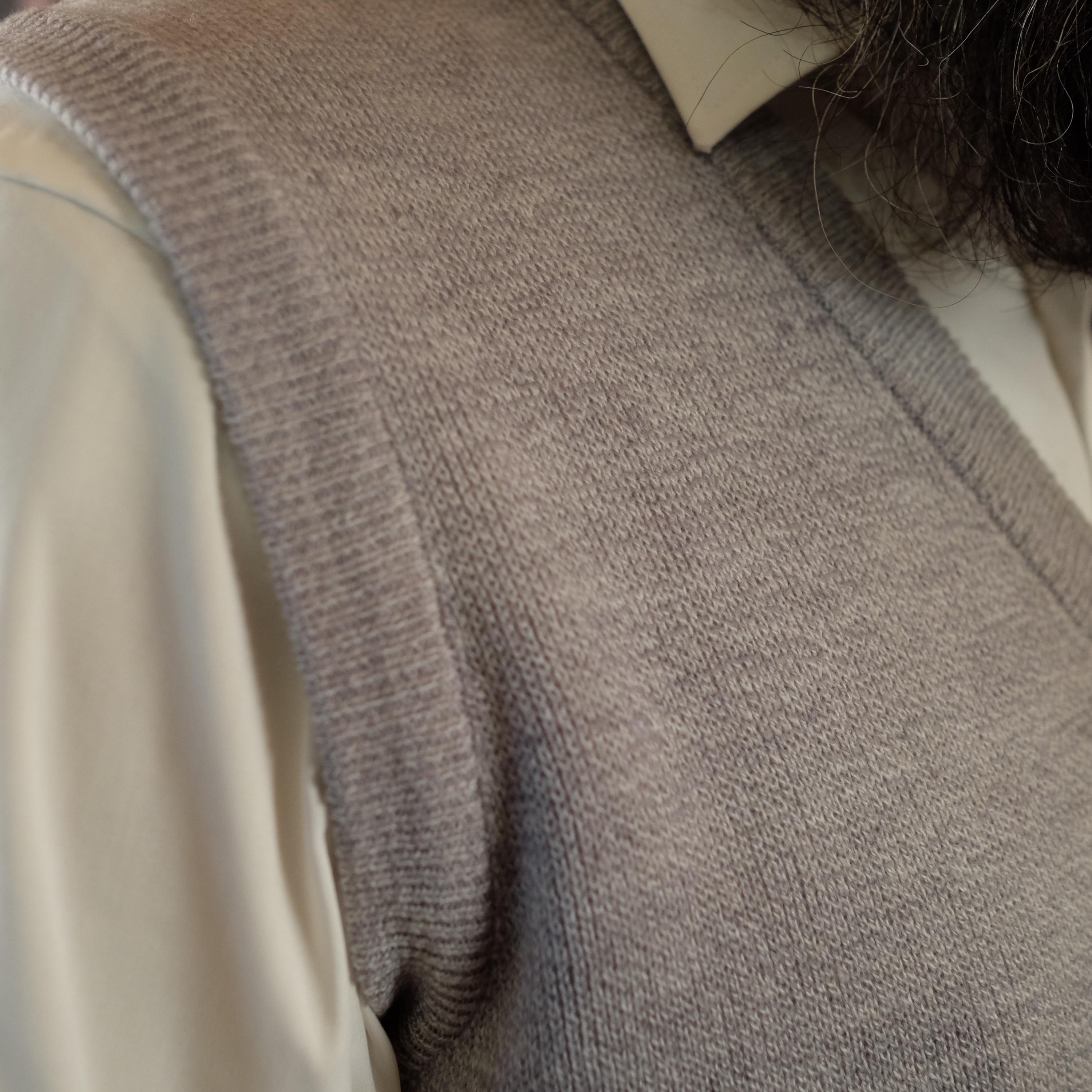 Vintage Old Money Grey Sweater Vest - Image 6