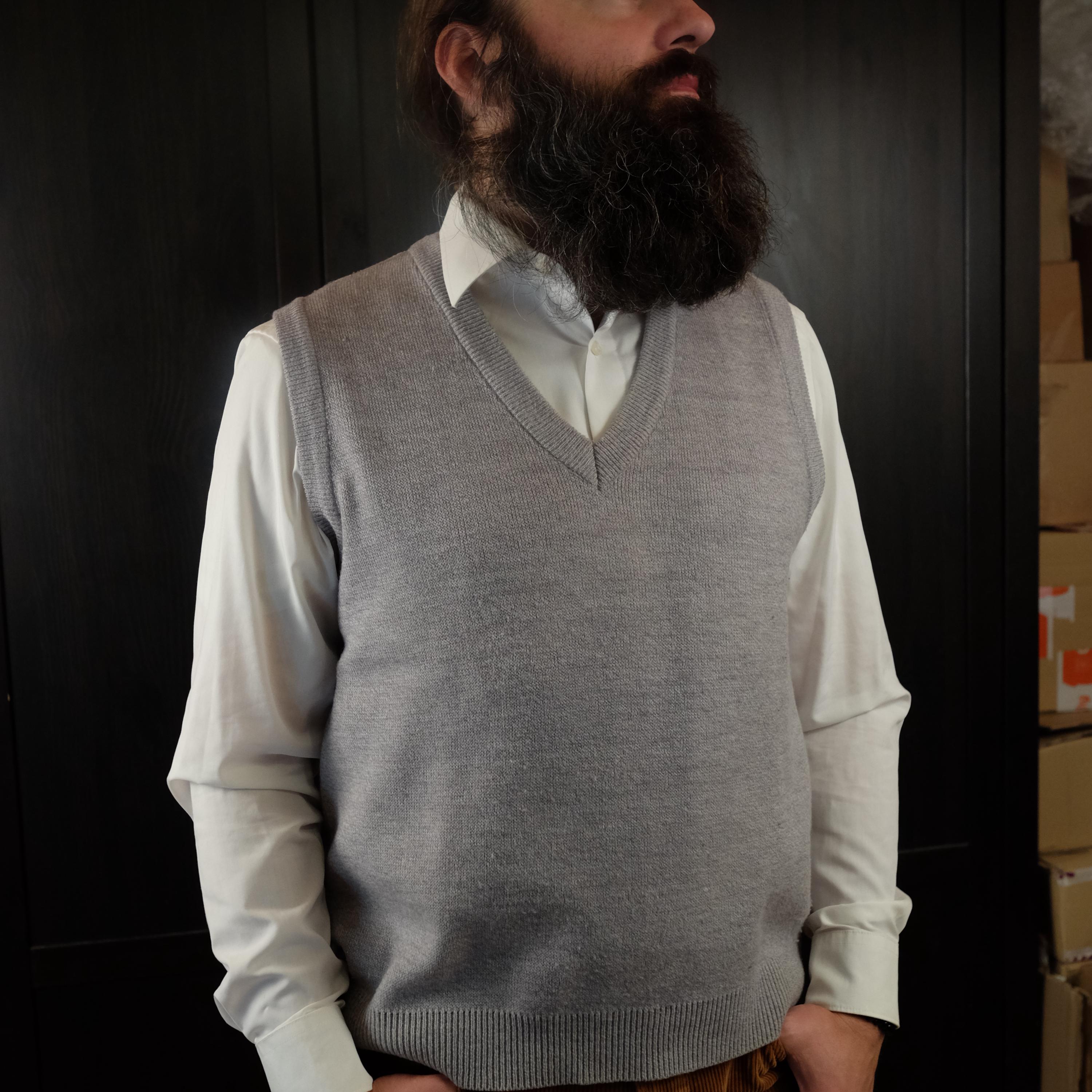 Vintage Old Money Grey Sweater Vest - Image 8